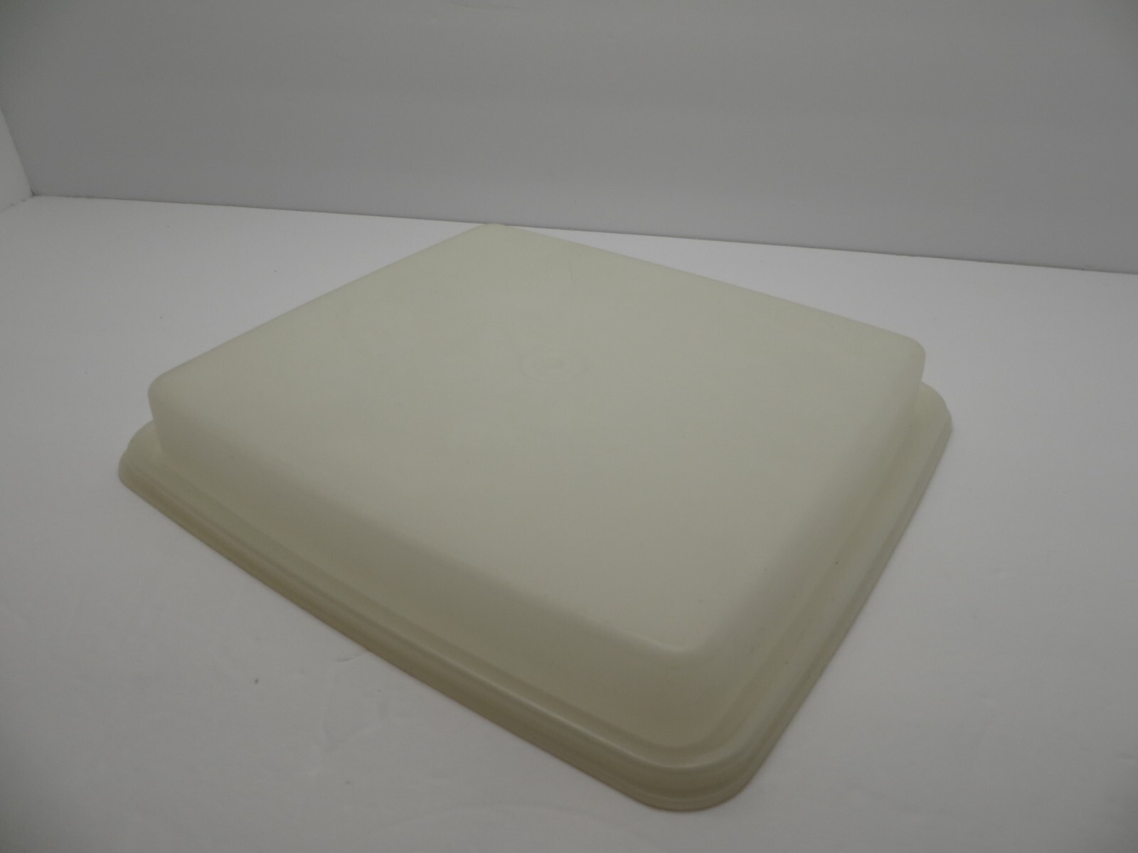 Vintage Tupperware 10 1/2″ x 9 1/2″ Rectanglular Replacement Lid