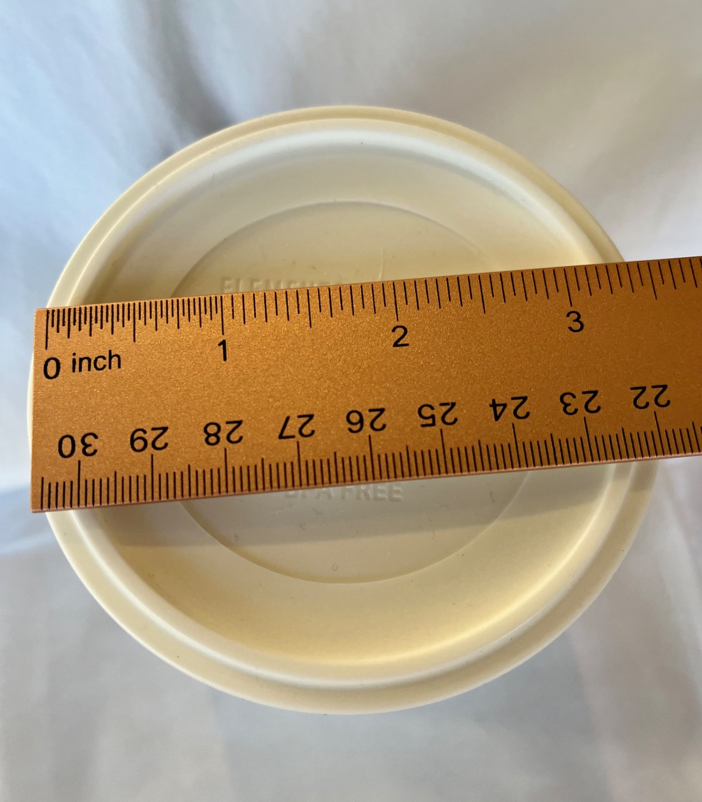Tovolo 1 Quart Ice Cream Gelato Sorbet White Tub with Red Lid