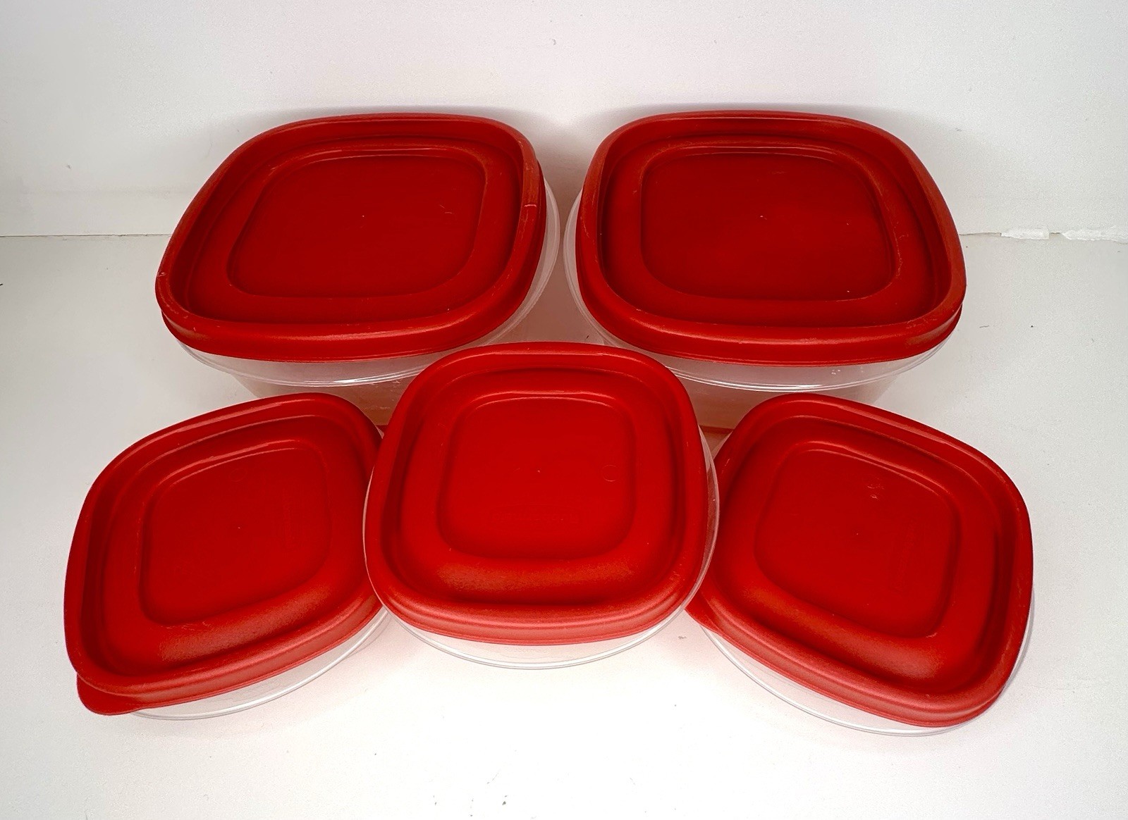 Rubbermaid Containers Red Lid~Stackable~5 Total 2 Five Cups, 1 Two Cup, 2 1.25C
