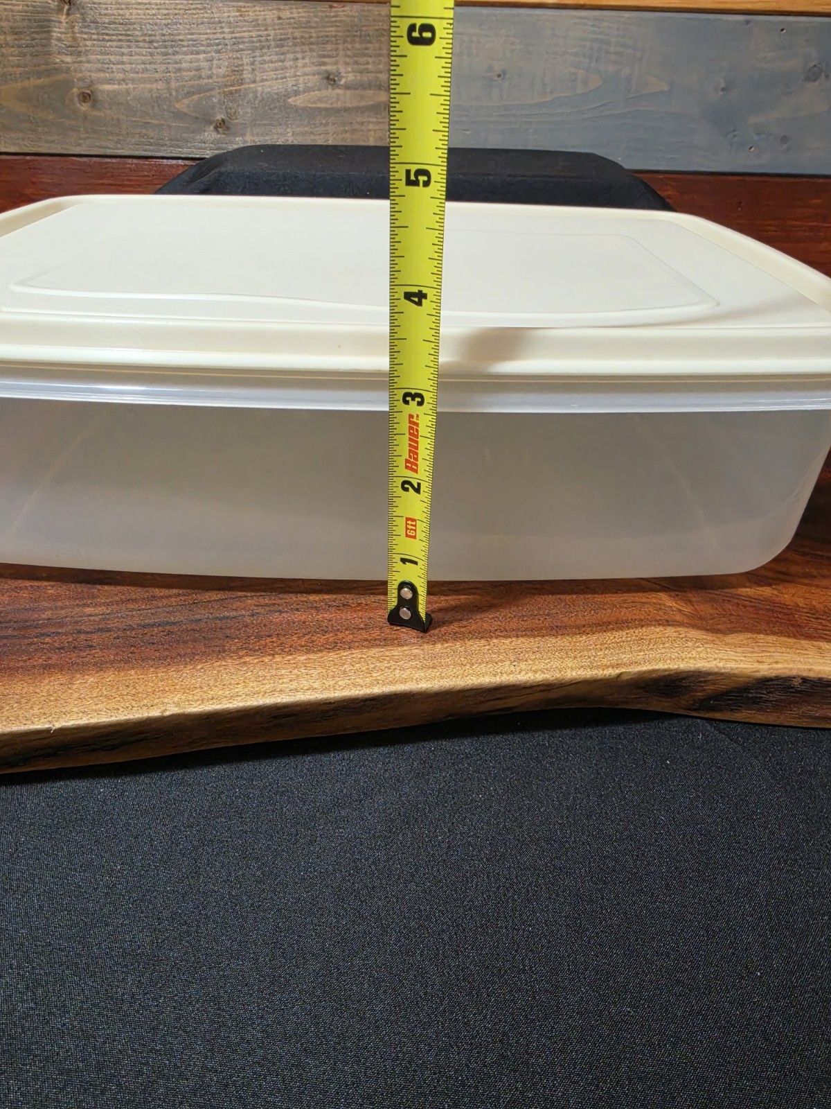 Vintage Rubbermaid Servin Saver #7 Rectangle 17 Cup Container Sheer w/Almond Lid