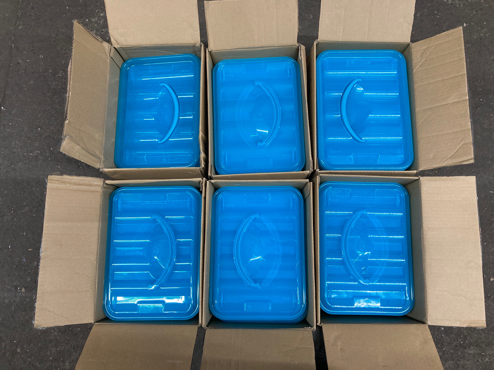 Amazon Wholesale Lot Of 156 Snapware Clear Blue Replacement Lids 13 x 9 1/4 in