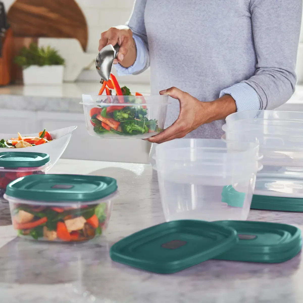 RUBBERMAID 26-pc. Easy Find Lids Food Storage Container Set – Blue Spruce – New!