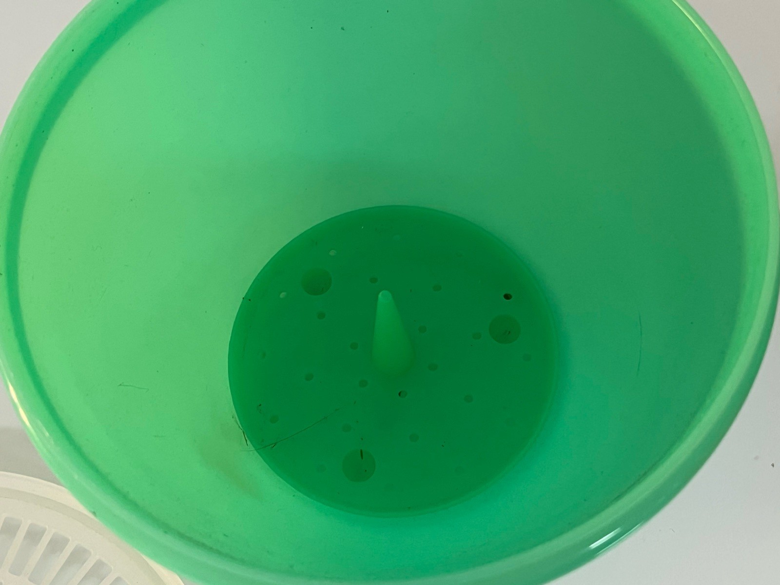 Vintage Tupperware Crisp-It Lettuce Keeper Green Bowl Colander Lid & Spike Jade