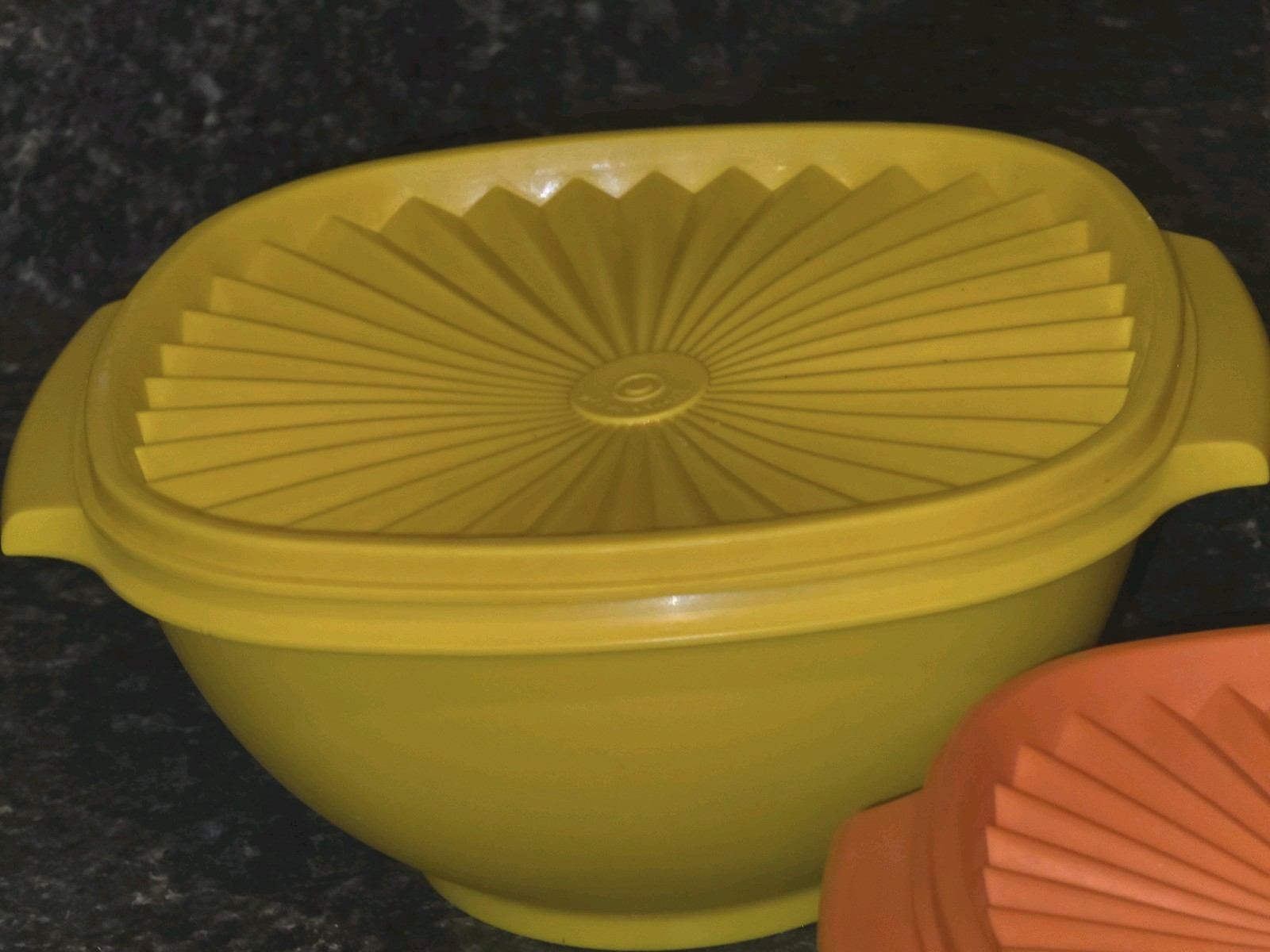 Tupperware SERVALIER SERVING HANDLED BOWLS bowl Vintage 3 Pc Set + Seals Harvest