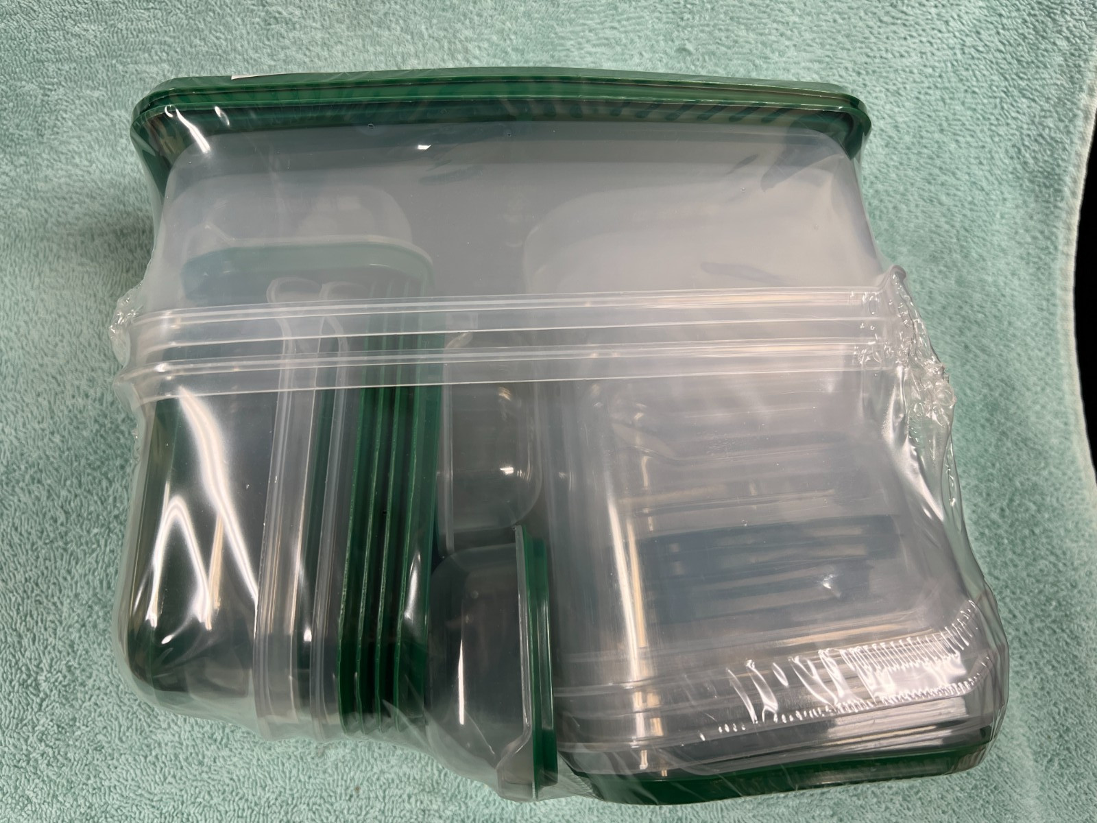 17 Piece Plastic Food Container Set (Transparent) NEW
