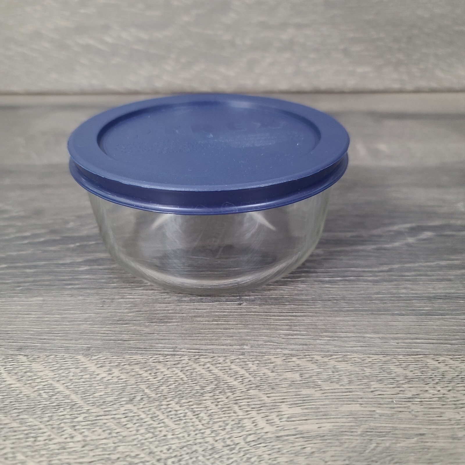 Pyrex 7201 1-Qt and 7200 2-Cups Glass Food Storage Bowls Bundle with Blue Lids