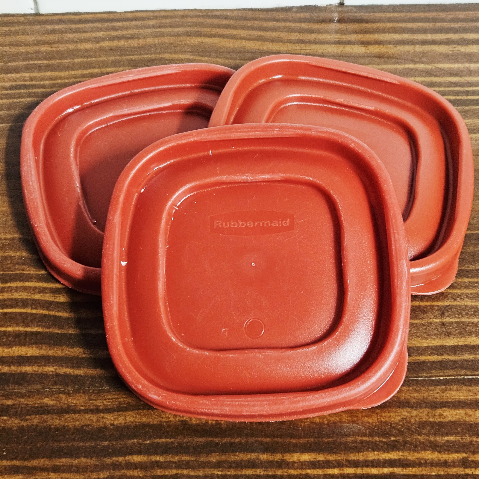 Three Replacement Lids 7J58 For Rubbermaid Easy Find Containers Red