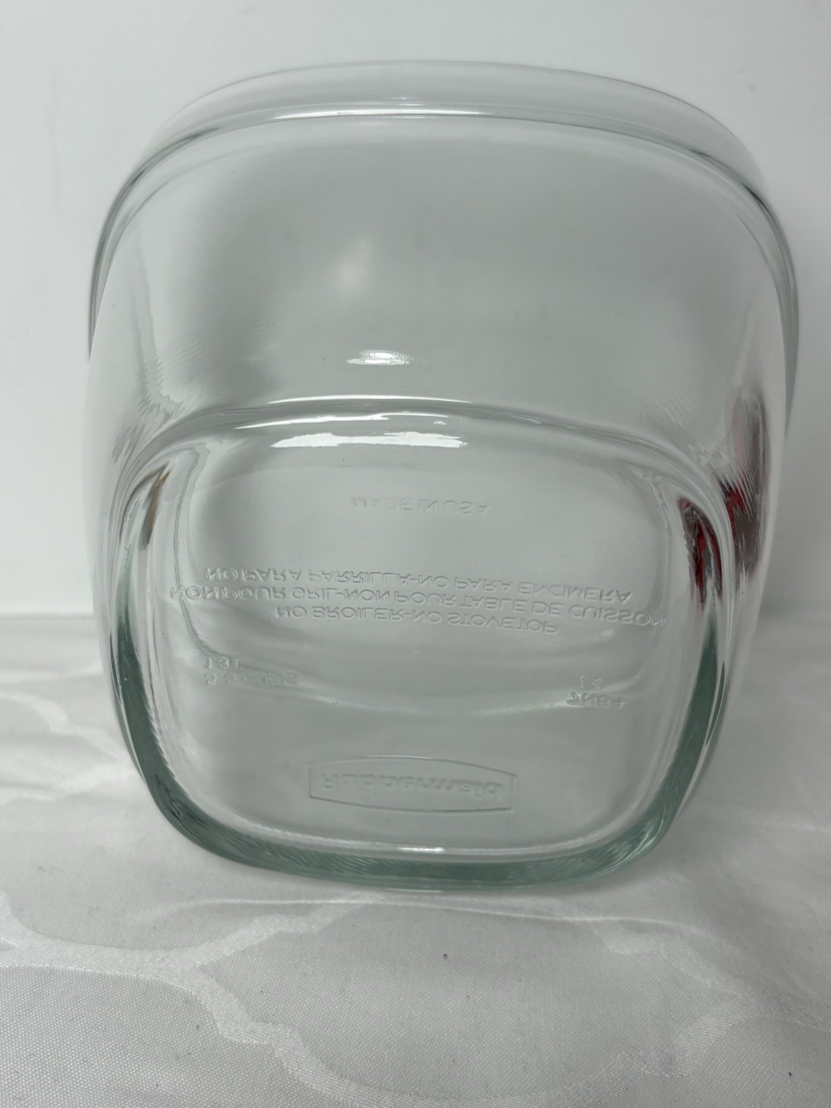 3 Rubbermaid Glass Storage Containers W/ Lids Clean (1) 4 Cups (2) 5.5 Cups READ