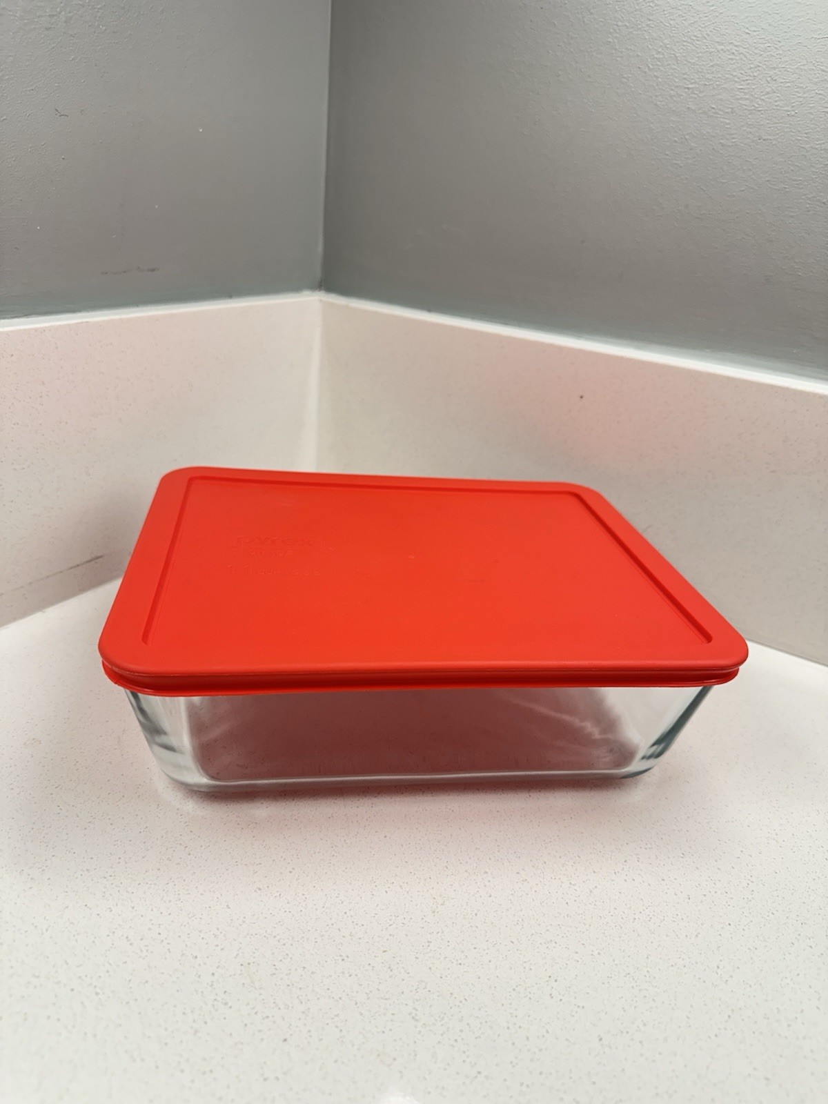Pyrex 11 Cup Glass Storage Container with Red Lid, 2.6L