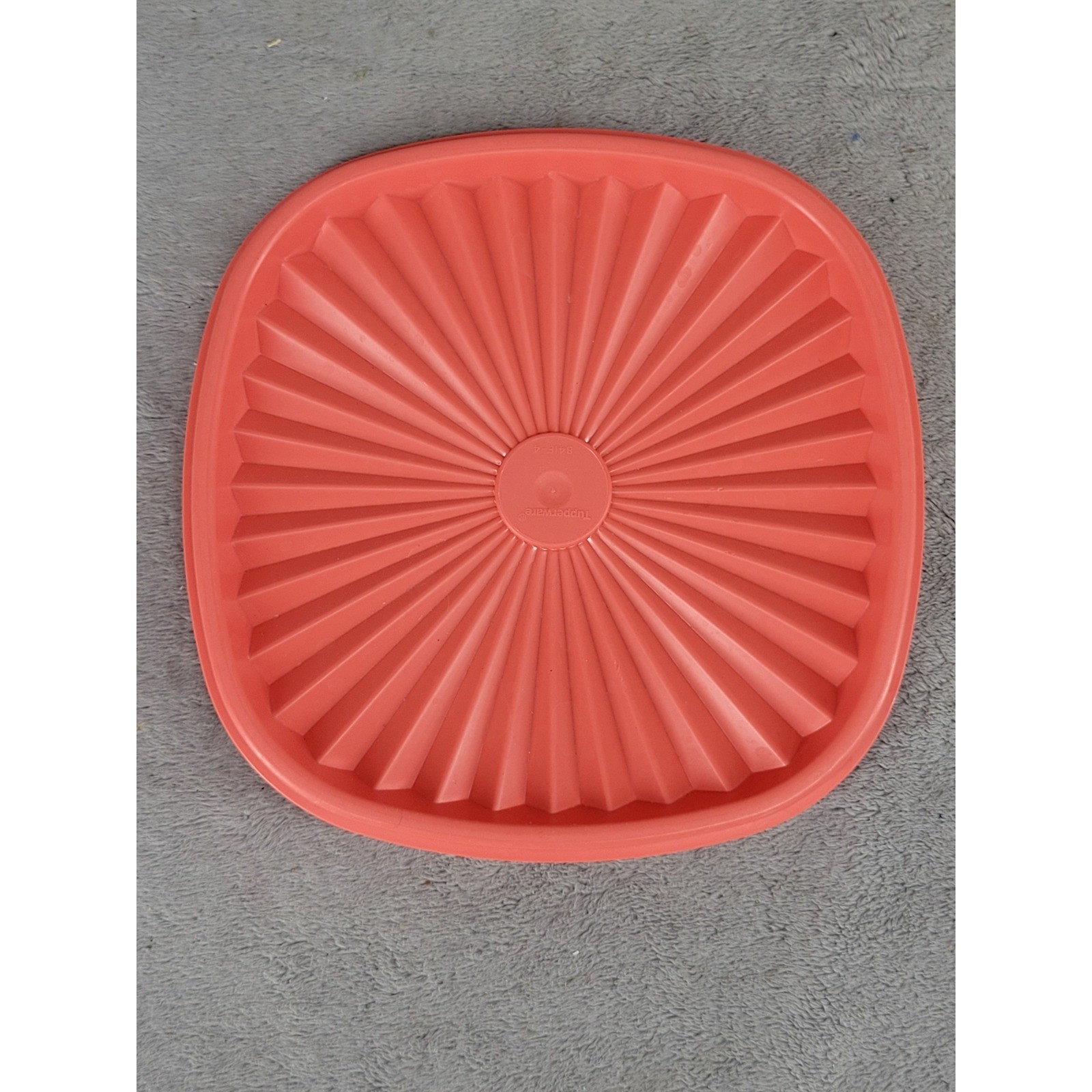 Tupperware 841F-4 Replacement Lid Sunburst Servalier Seal Coral Pink 6.25 Inch