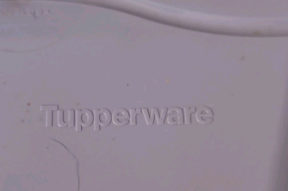 Tupperware Crystalwave Microwaveable 3 Part Divided Dish Vented Lid Blue Teal