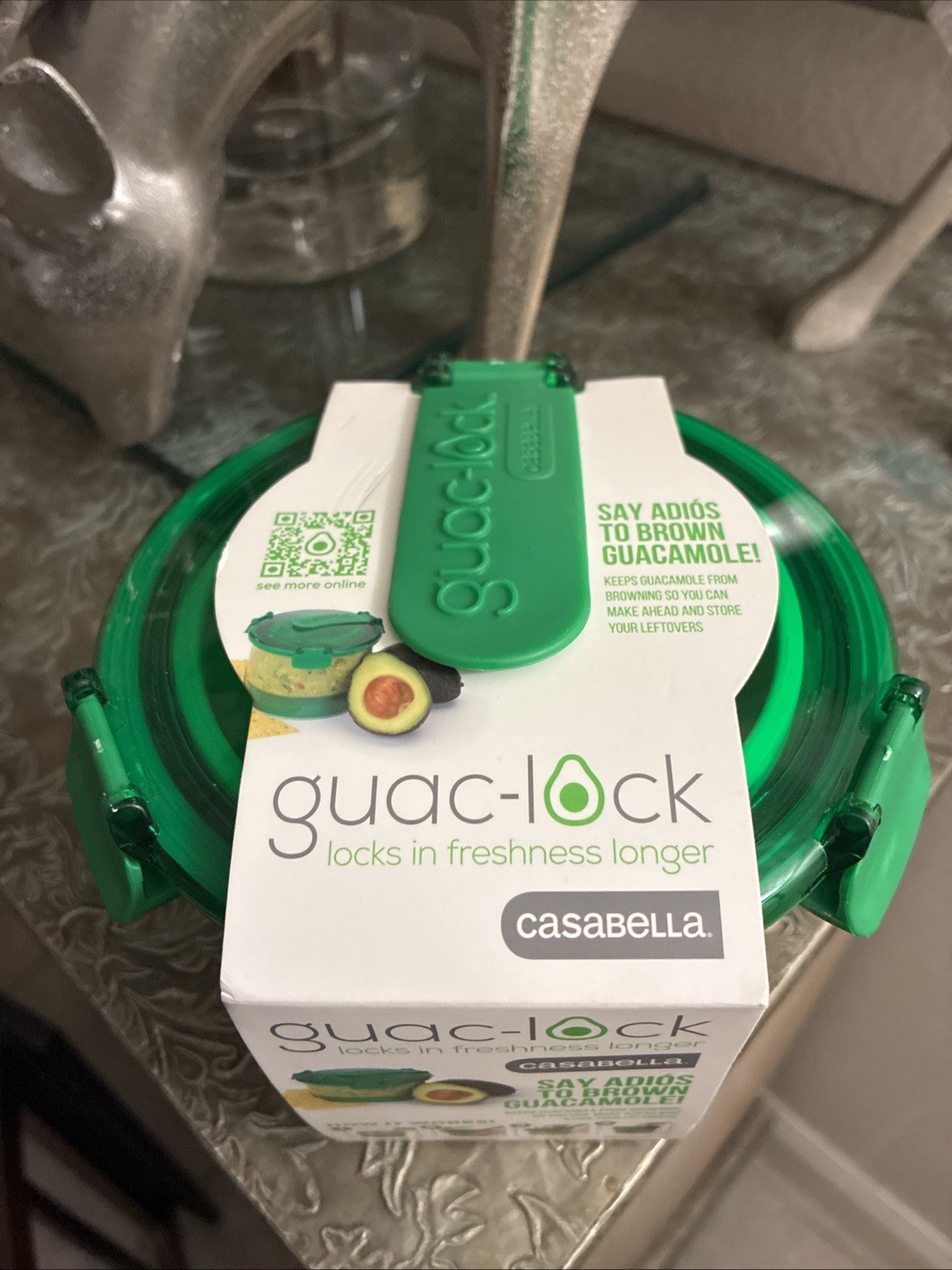 Casabella Guac-Lock Container, Green/White Guacamole Keeper – Brand New