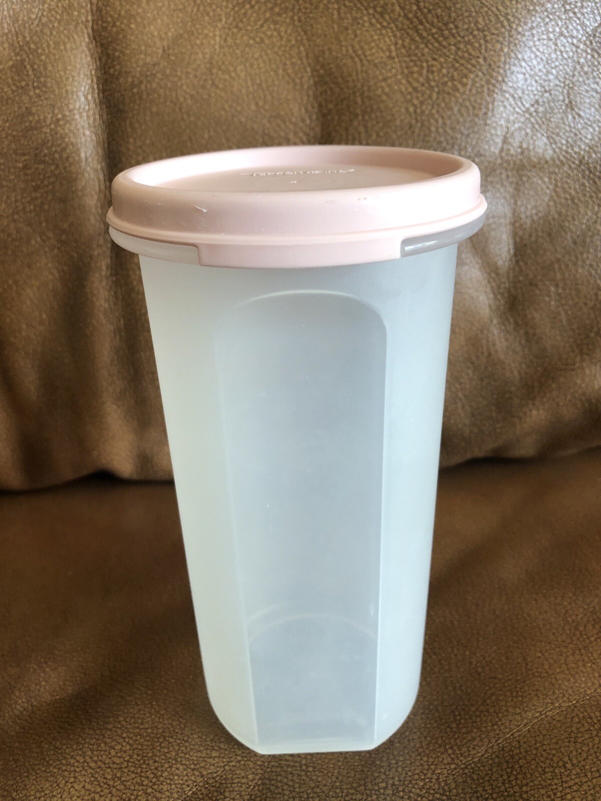 Vintage Tupperware 22 oz Pink Seal Modular Mate