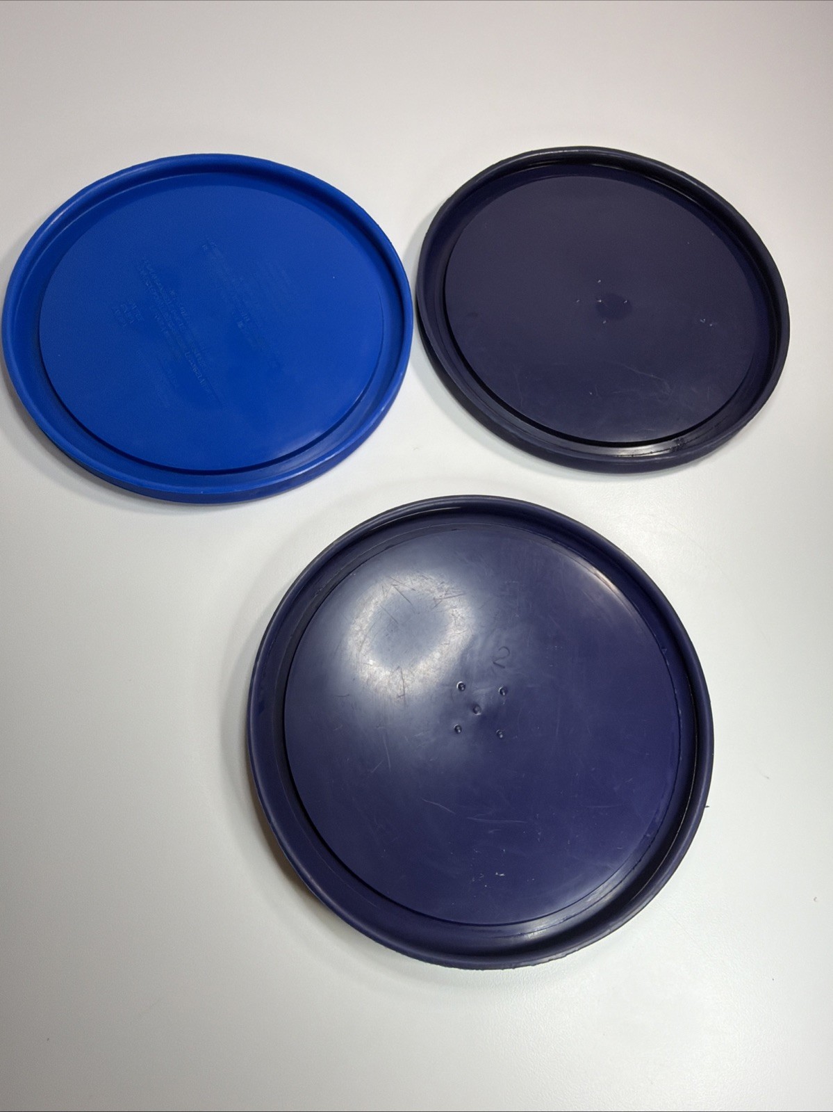 3 Pyrex Storage #7401-PC Dark Blue 6″ Round Plastic Replacement Lid Cover 4 Cup