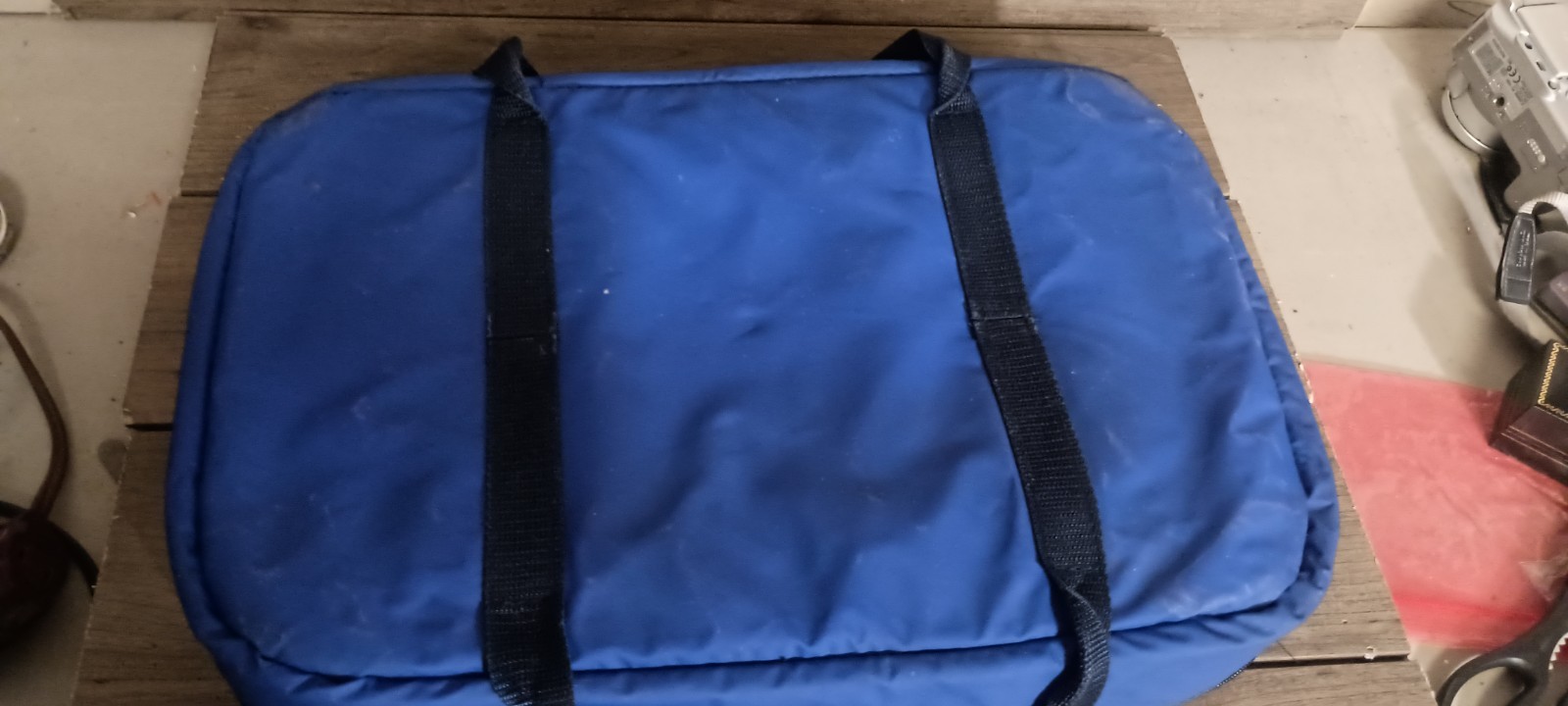 Pyrex Portable The Way To Go Blue 16″x10″x3″ Insulated Carry Bag No Hot Packet