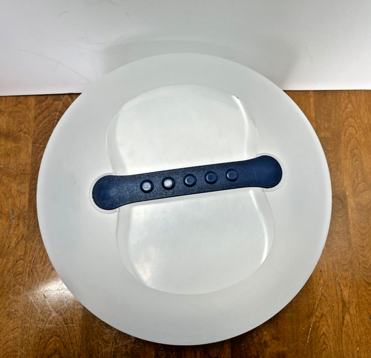 Sterilite Cake Server Holds 12” Round Cake Carrier With Lid Cover Handle Blue