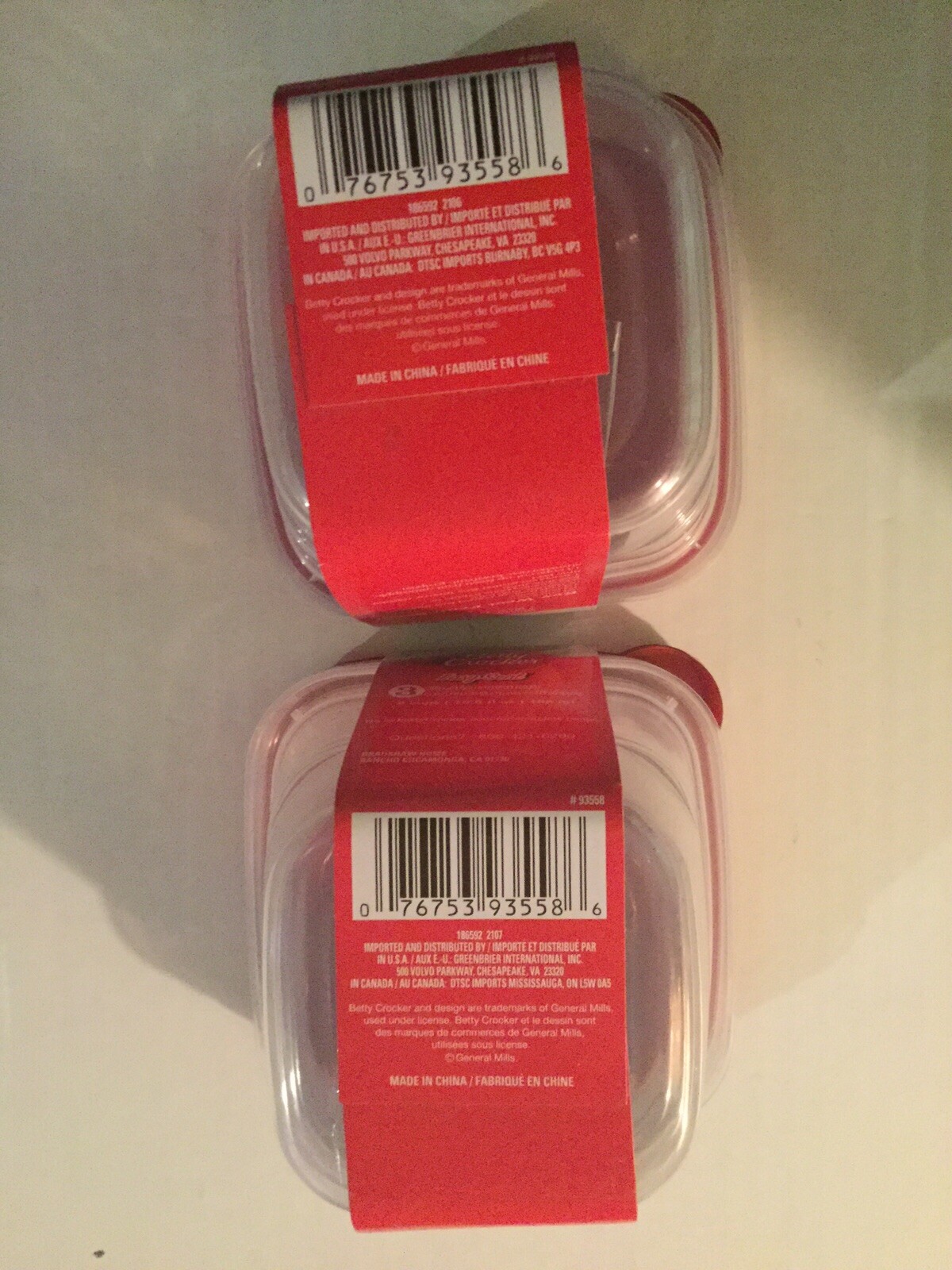 2 sets of 3 Betty Crocker storage container 6 easy seal 16.5 fl oz 2 cups each