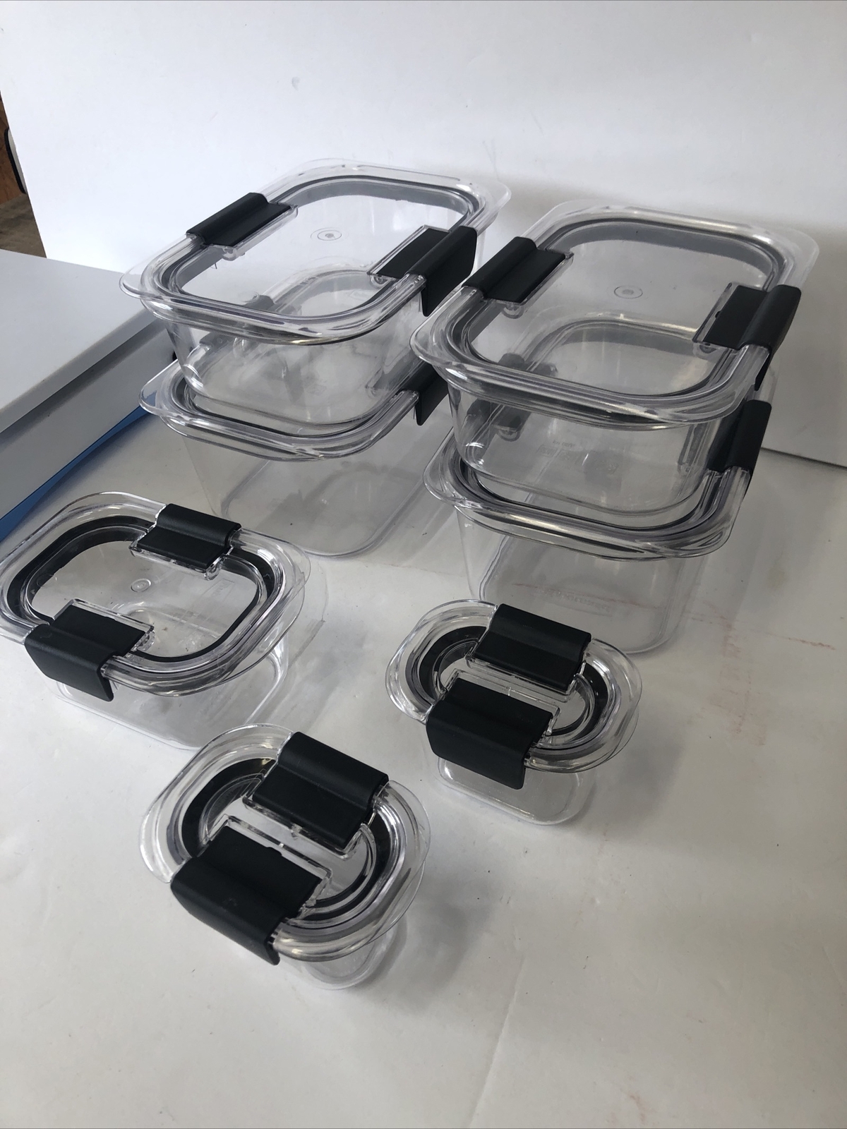 Rubbermaid 7 Food Storage Containers Made In USA Plastic With Lids