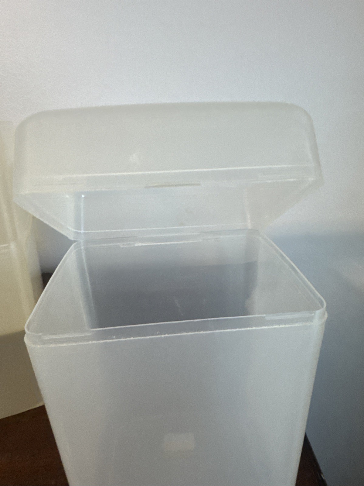 2 Pc. – 8.5”x5.5”x4.75” Trendtex Plastic Round Storage Container Floor & Sugar