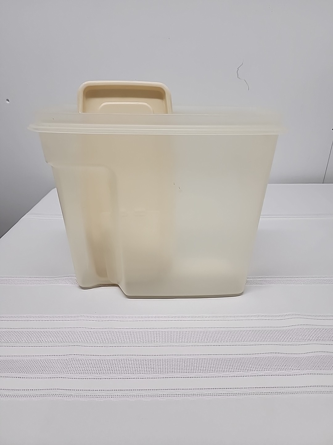 Vintage Rubbermaid Servin’ Saver #2 Cereal/Grain Container 21 Cup 50 L #0043 1