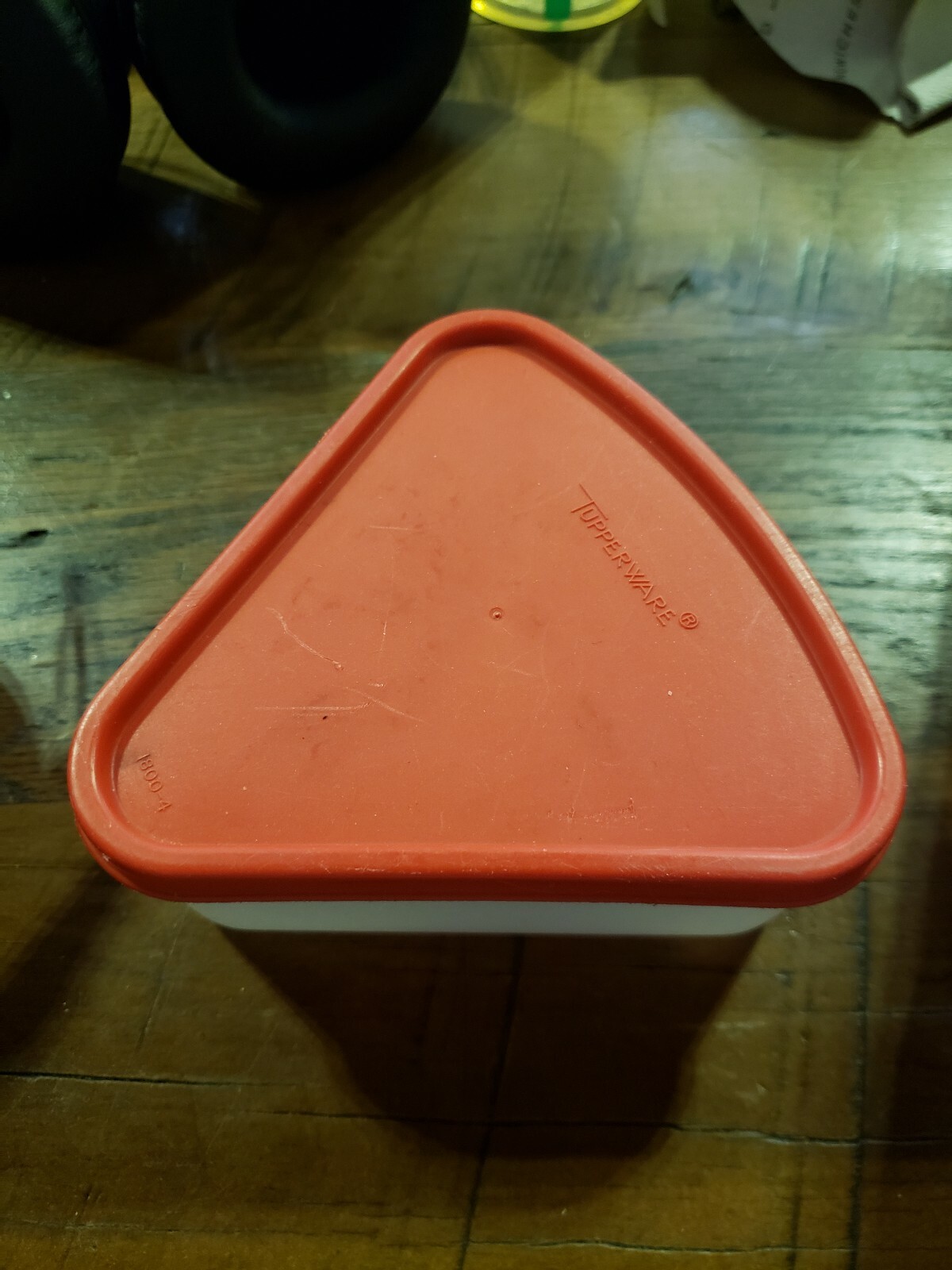 Tupperware Single Pie Keeper Red