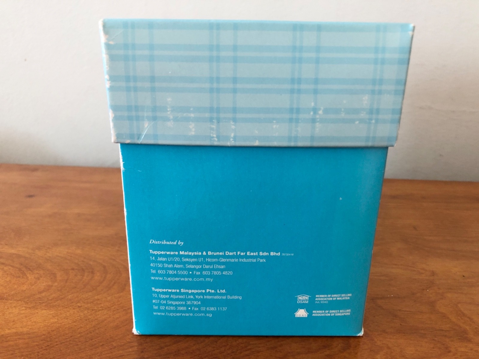 TUPPERWARE HANDY FUNCTIONAL PETITE SQUARE CONTAINERS (14 PIECES)*NEW IN ORG BOX*