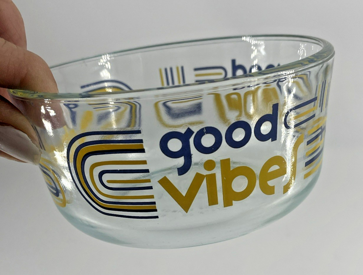 Pyrex 7200 Good Vibes Clear Round Food Storage or Serving Bowl NO LID Vintage