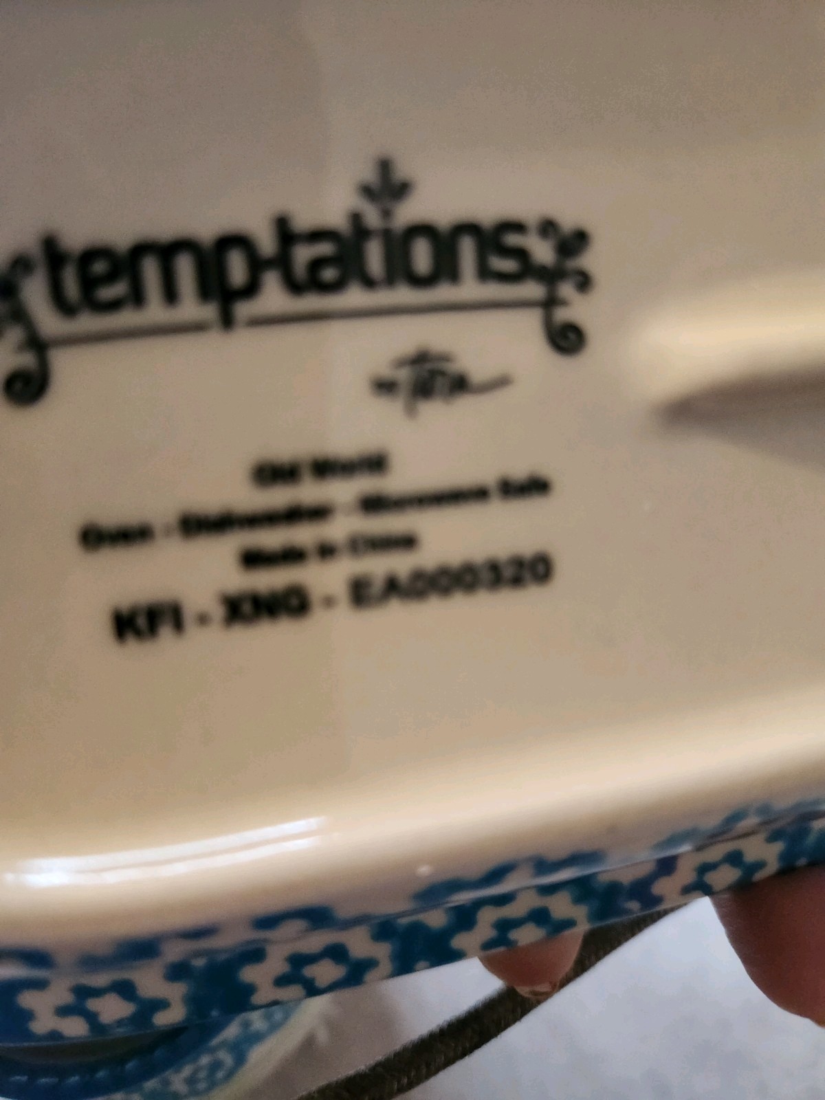Temptations Pattern Confetti 3 Small Jars W Lids New In Box