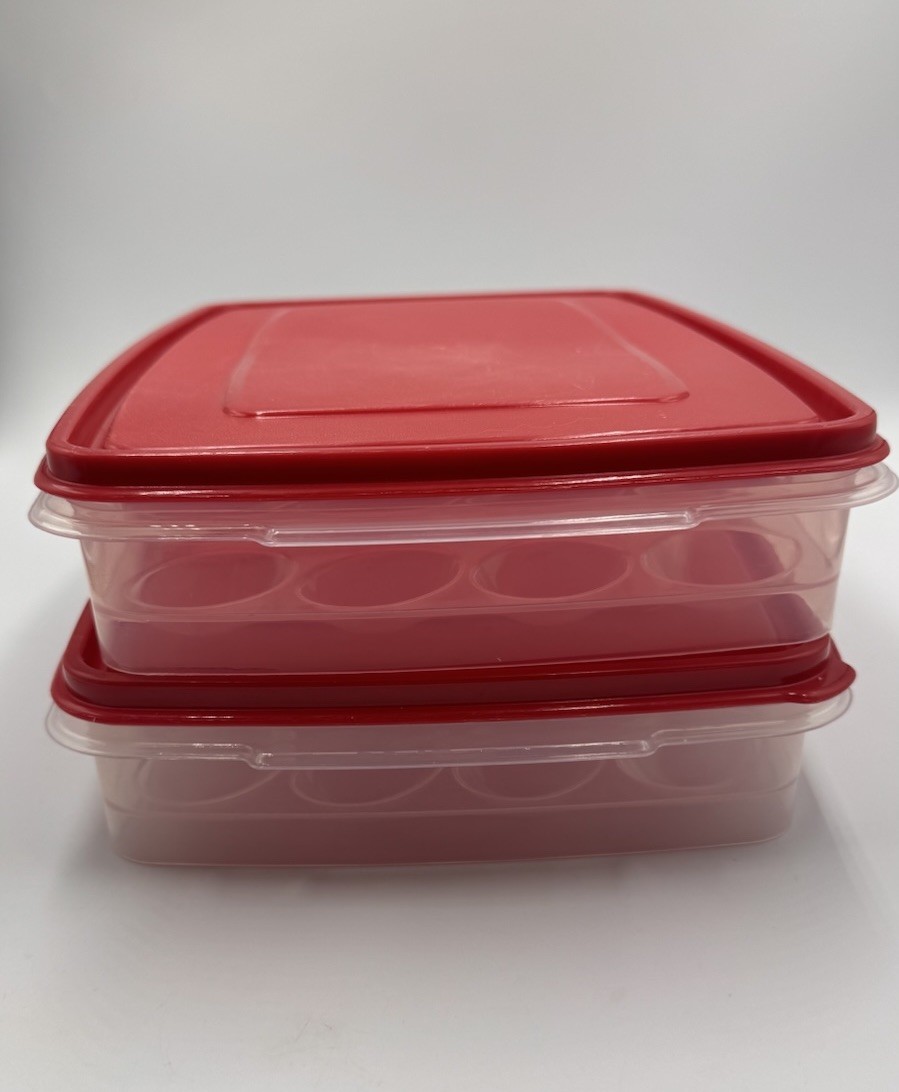 VTG Rubbermaid Deviled Egg Carrier Set of 2 Clear Red Servin Saver Containers