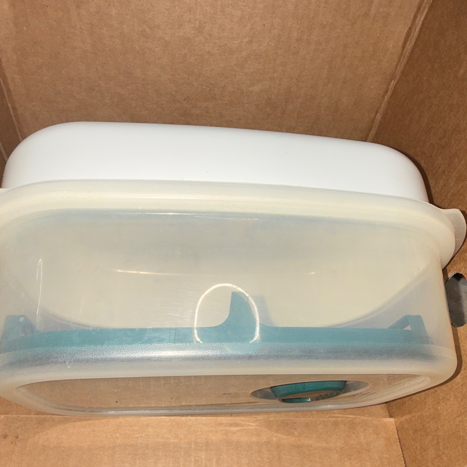 SuperSeal 16L Rectangular Plastic Storage Container w/ Snap Lid & Insert set