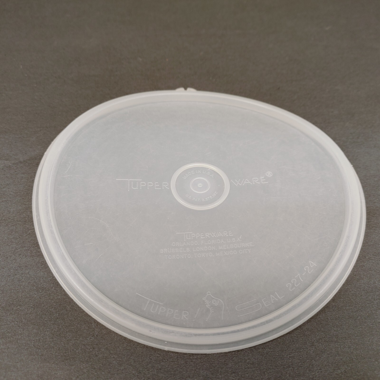 Tupperware 227-24 Replacement Lid Clear Sheer 6″ Interior C Tab Tupper Seal
