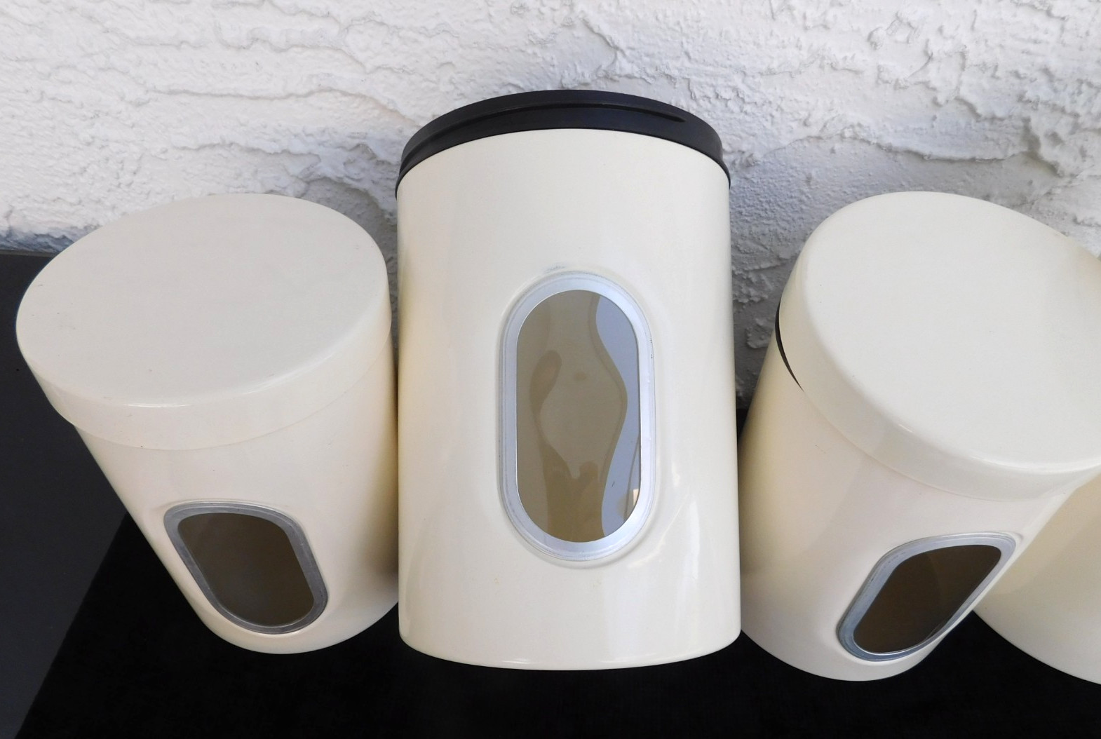RARE VINTAGE Wesco “Classic Line” Kitchen Canister Container (Set of 4 – Almond)