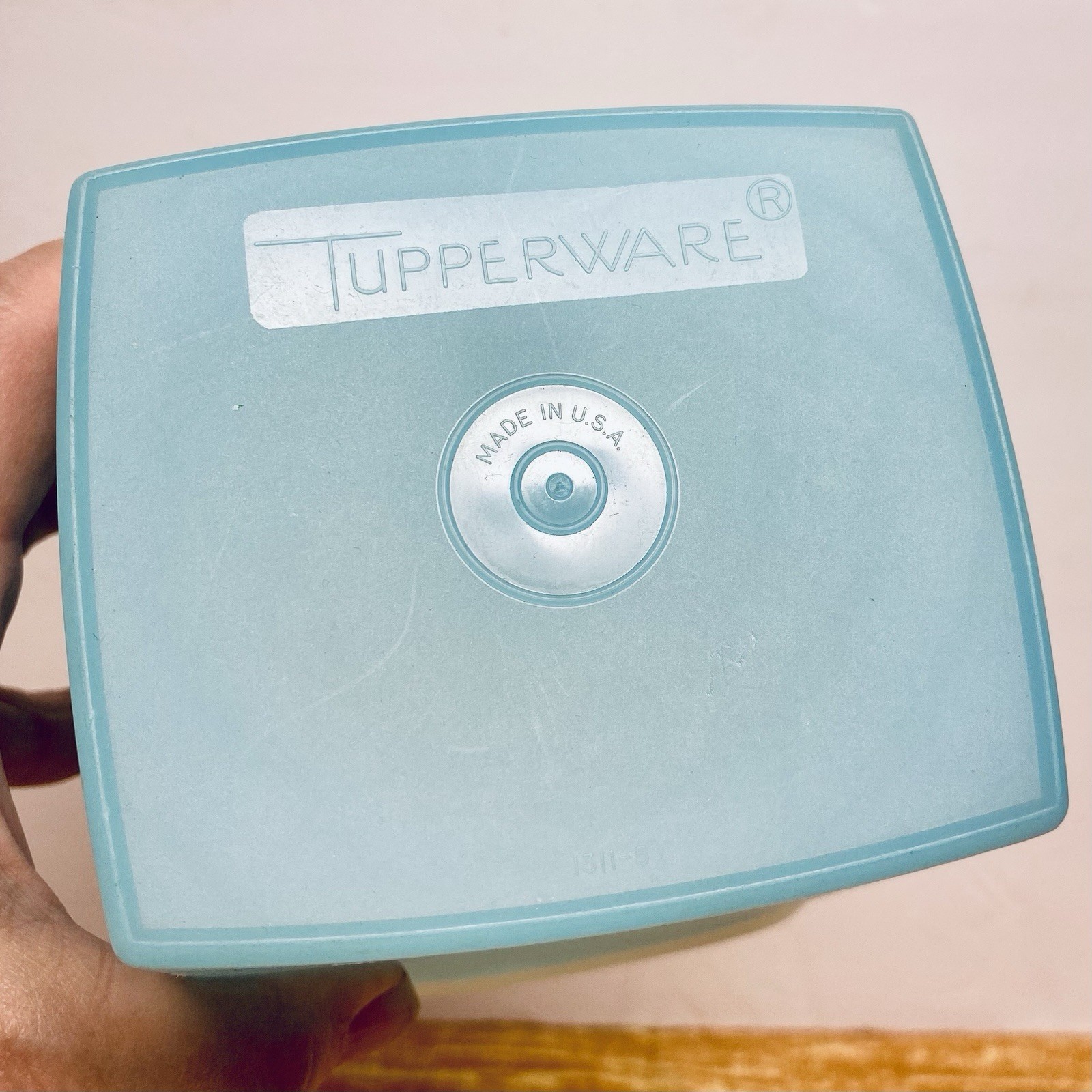Tupperware 1 Qt Blue/White Rectangular Food Storage Container Snap Lid, 1511-4