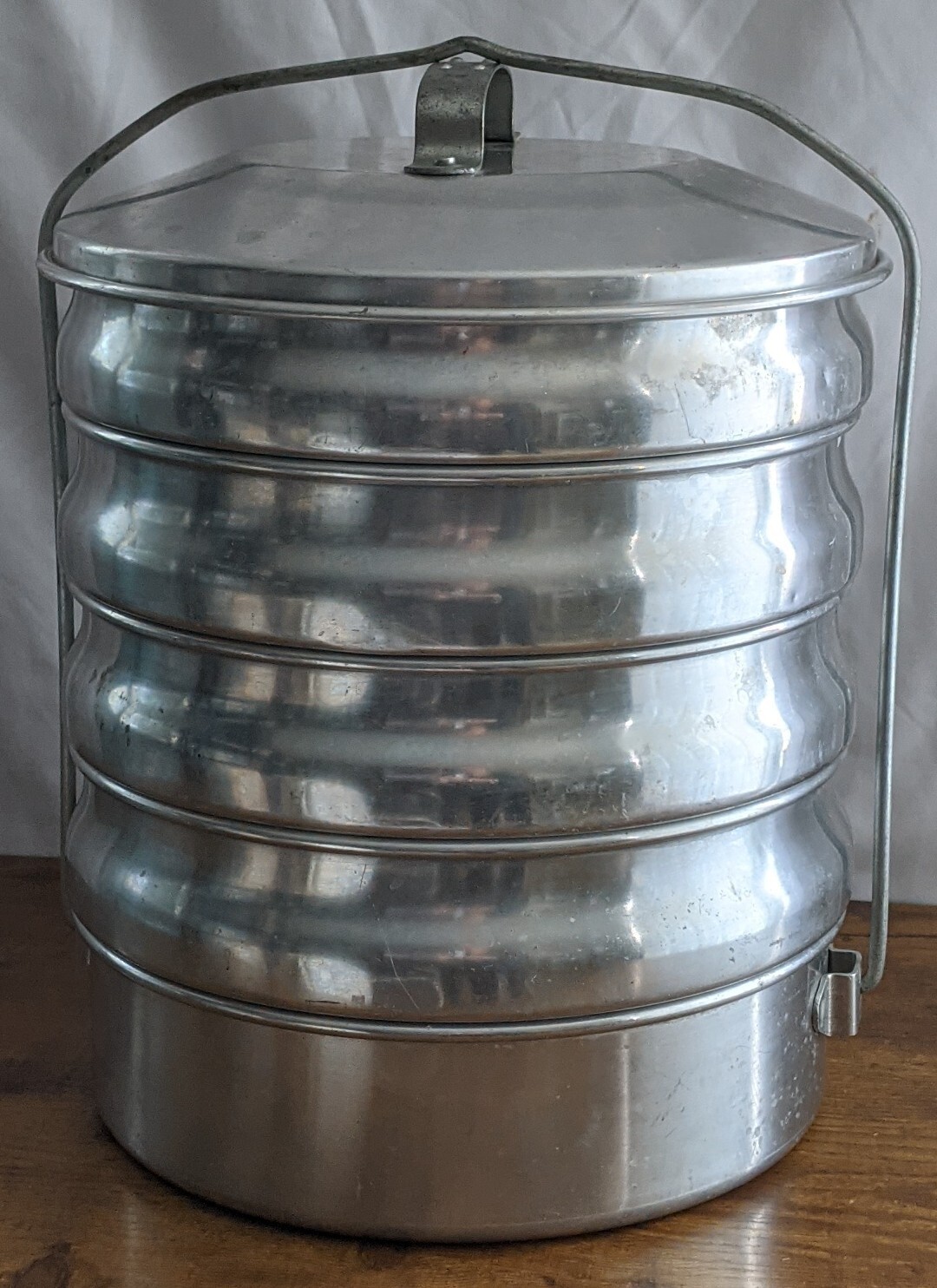 Vintage Regal Aluminum 5 Compartment Picnic Pack Cupcake Holder RV Storage