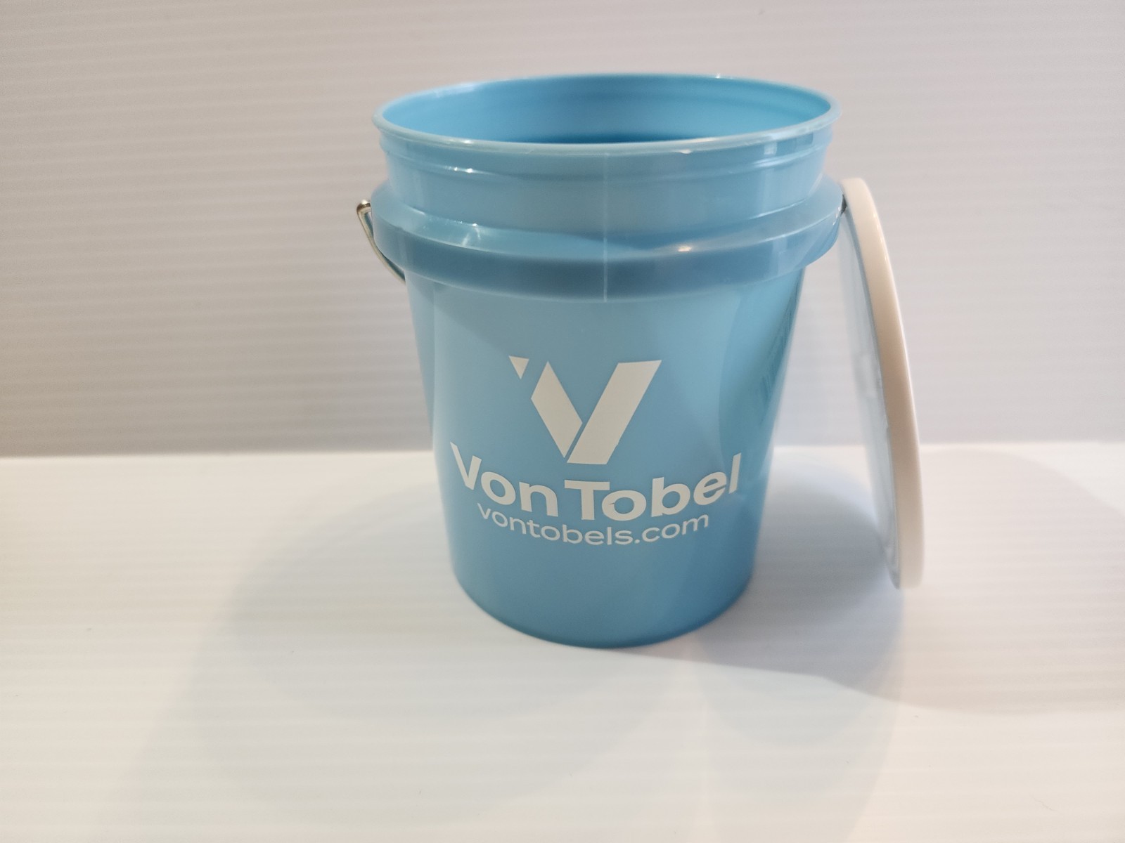 Von Tobel 4″ Tall Mini Bucket Blue With Lid Rare VHTF Fast Shipping