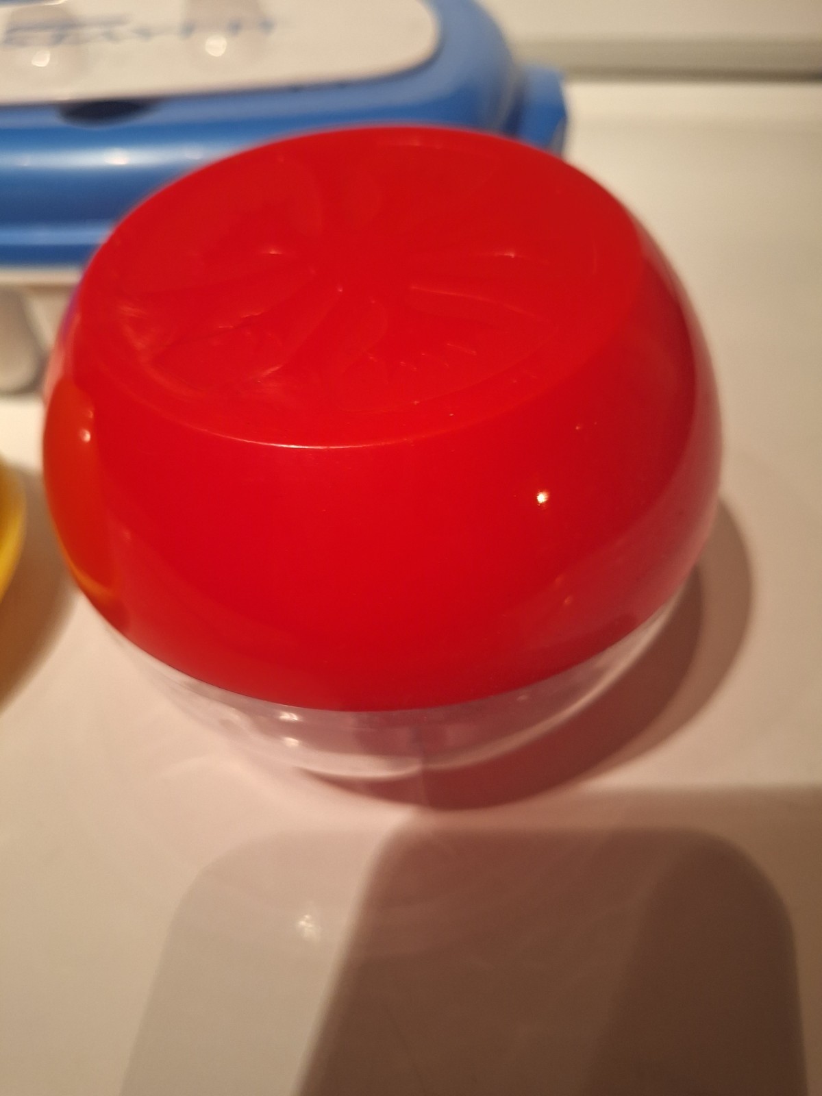 EZ Freeze STAYFIT Lunch Box Plus 2 extra containers for Tomatoes and Lemon