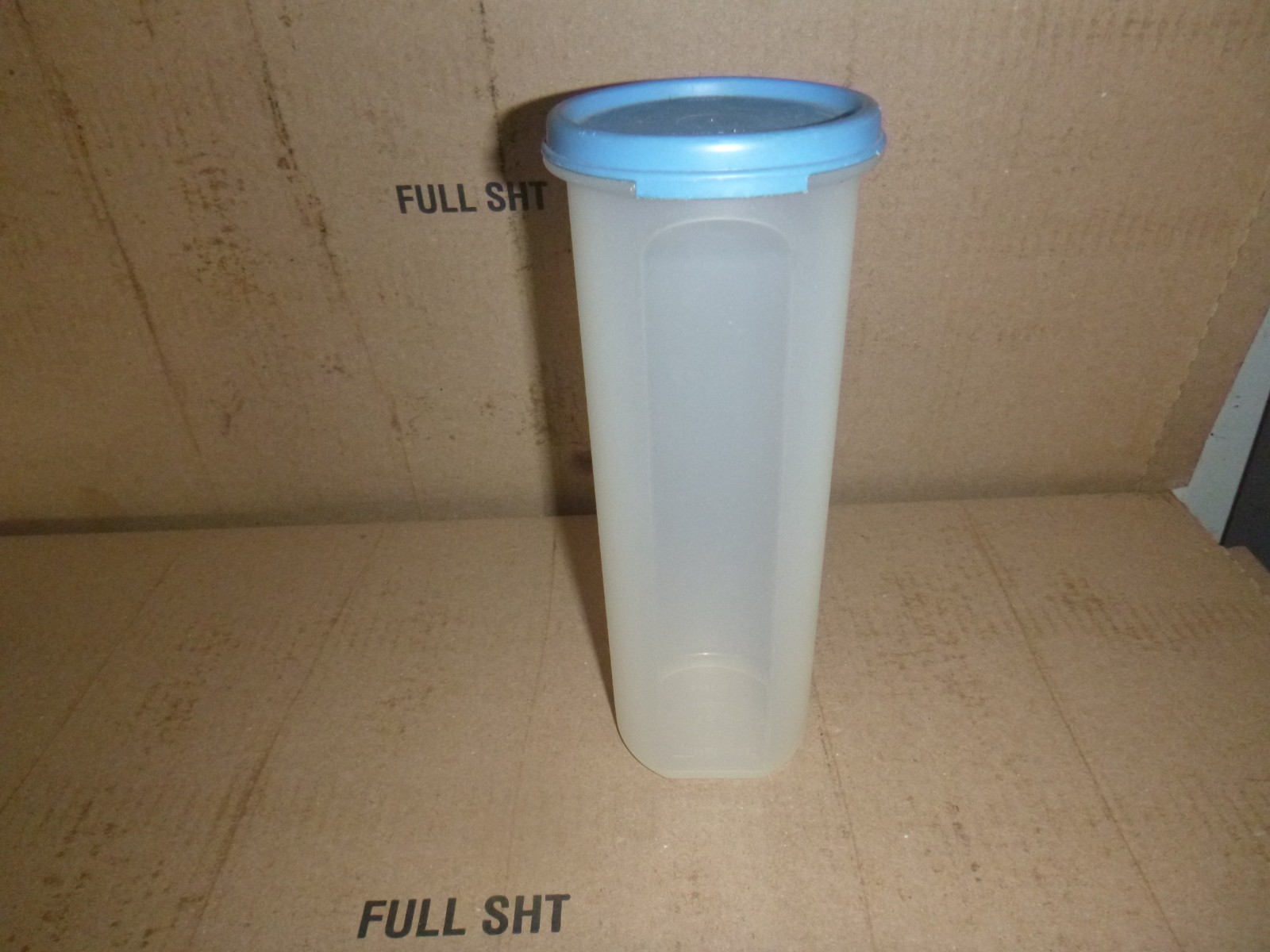 Tupperware 1643 Modular Mate w/ Lid 30 fl. oz.
