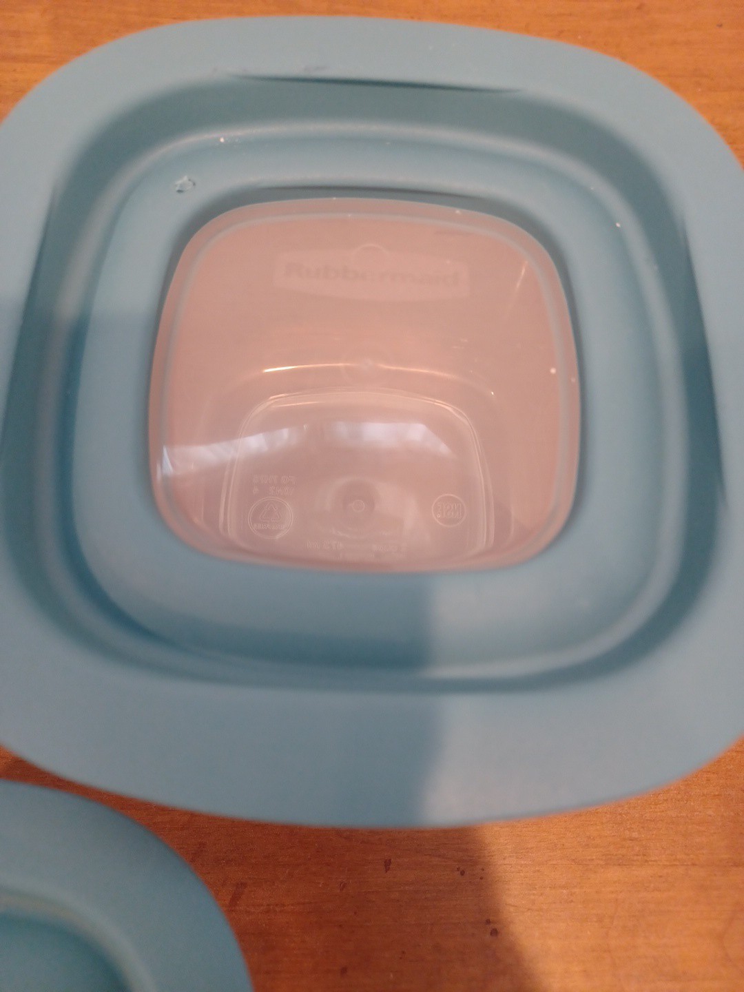 4 Rubbermaid Premier Swirl Food Storage Containers Lids 5c, 2c, 1.25c Teal Blue