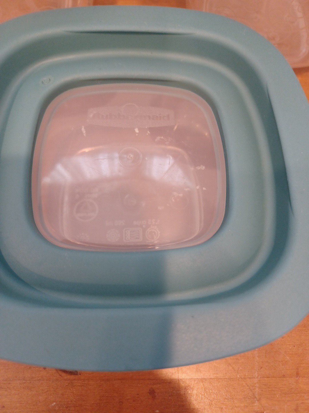 4 Rubbermaid Premier Swirl Food Storage Containers Lids 5c, 2c, 1.25c Teal Blue