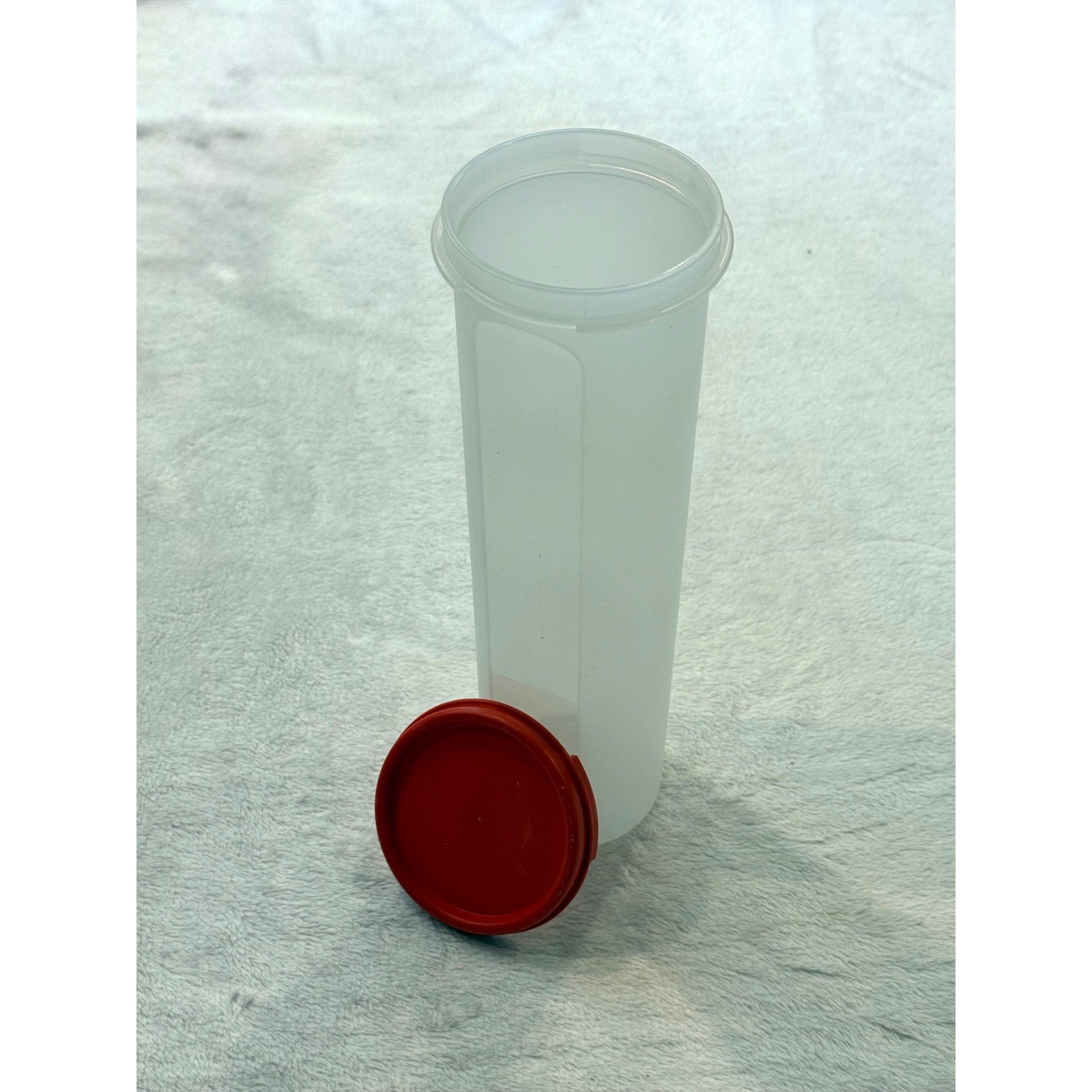 Tupperware Modular Mate Round 1 Red Lid 1661-2 4.75 Cup 1.1L Frosted Clear USA