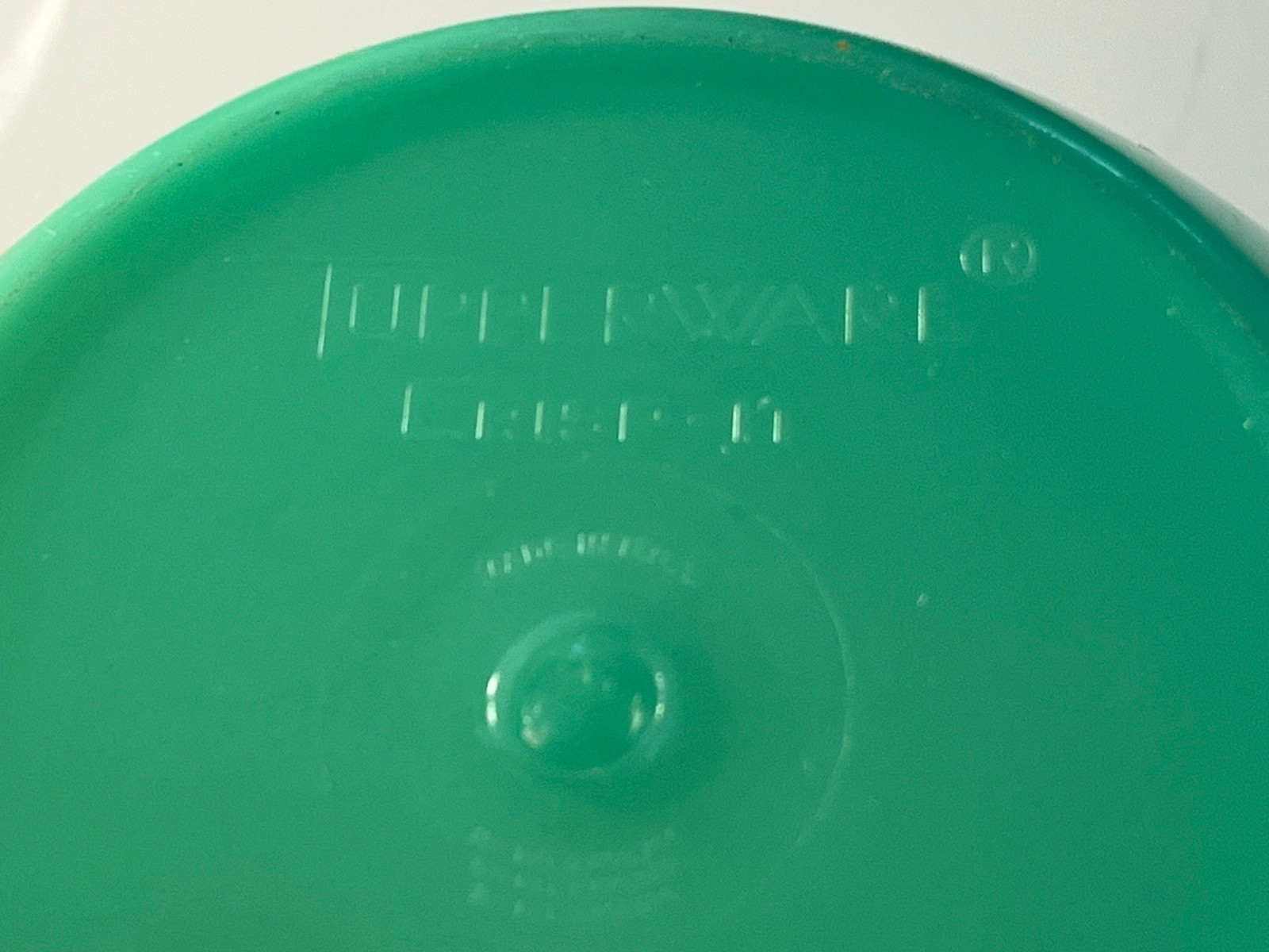 Vintage Tupperware Crisp-It Lettuce Keeper Green Bowl Colander Lid & Spike Jade