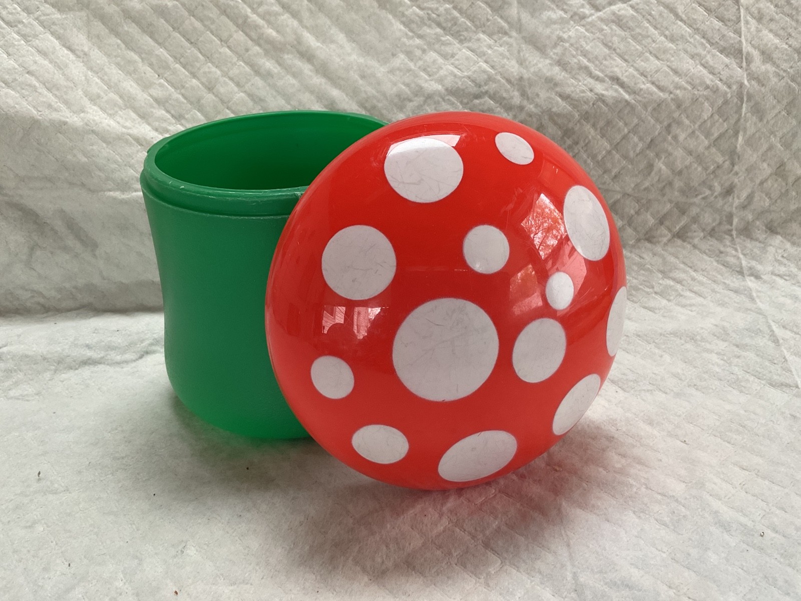 HUTZLER WHIMSY MUSHROOM TRICOLOR SHAPED SAVER KEEPER STORAGE CONTAINER NWOT