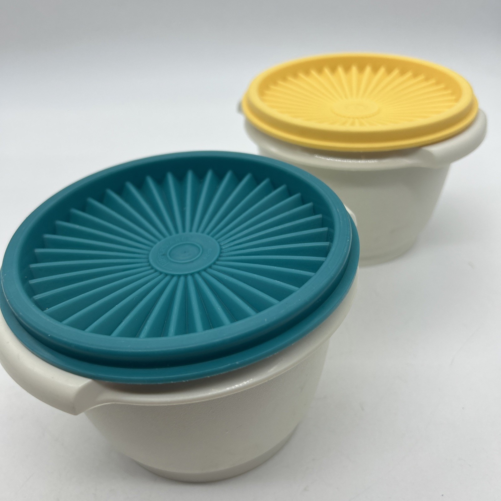 Tupperware Servalier Starburst Storage Bowls x2 Yellow Blue 886-45