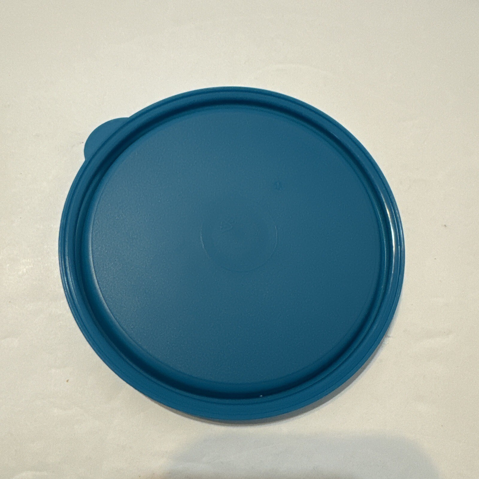 4 Tupperware Refrigerator Bowls 148D & 1286 Plus Seals Little Wonders Blue Aqua