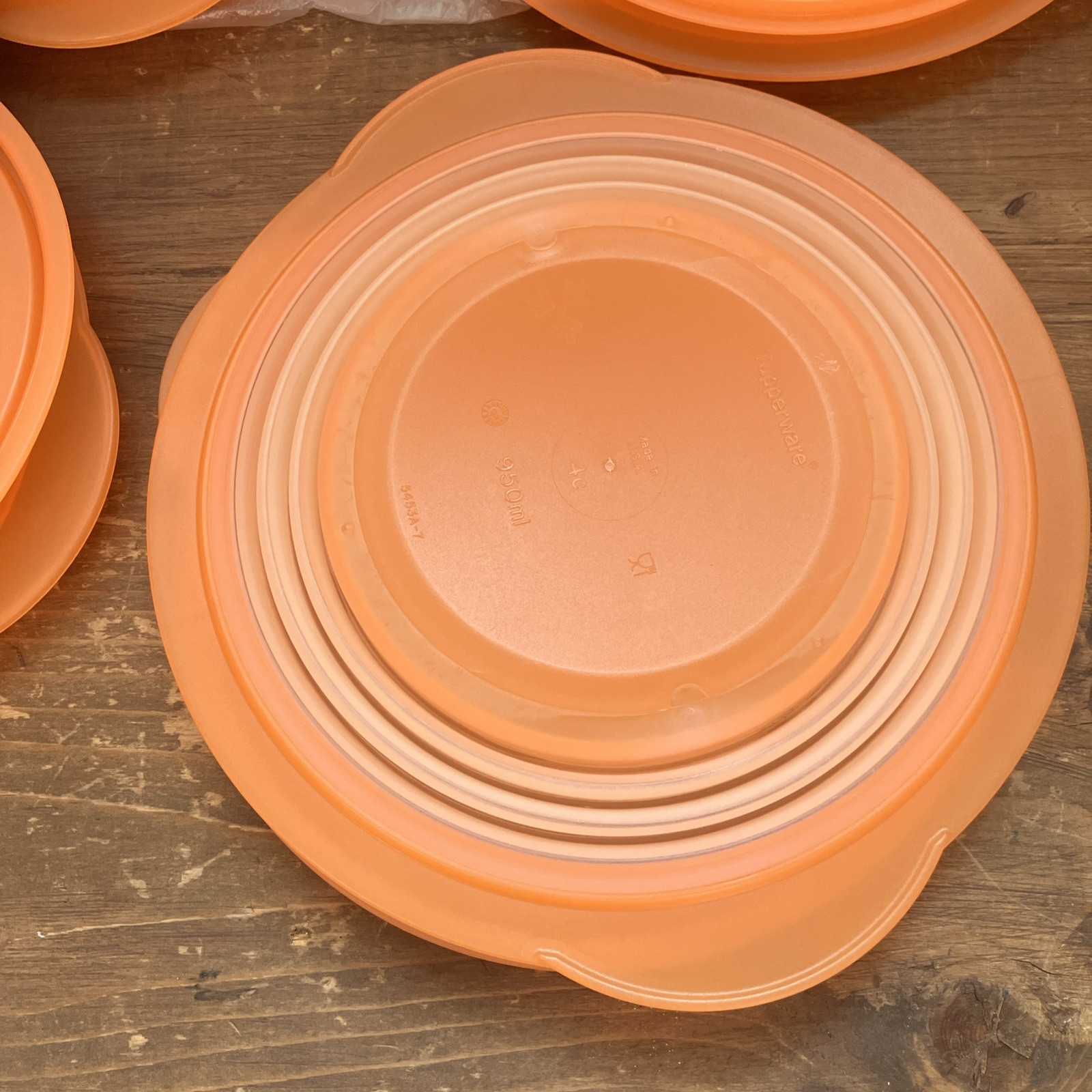 Five Tupperware 4 Cup Orange Flat Out Containers, Lids, Instructions
