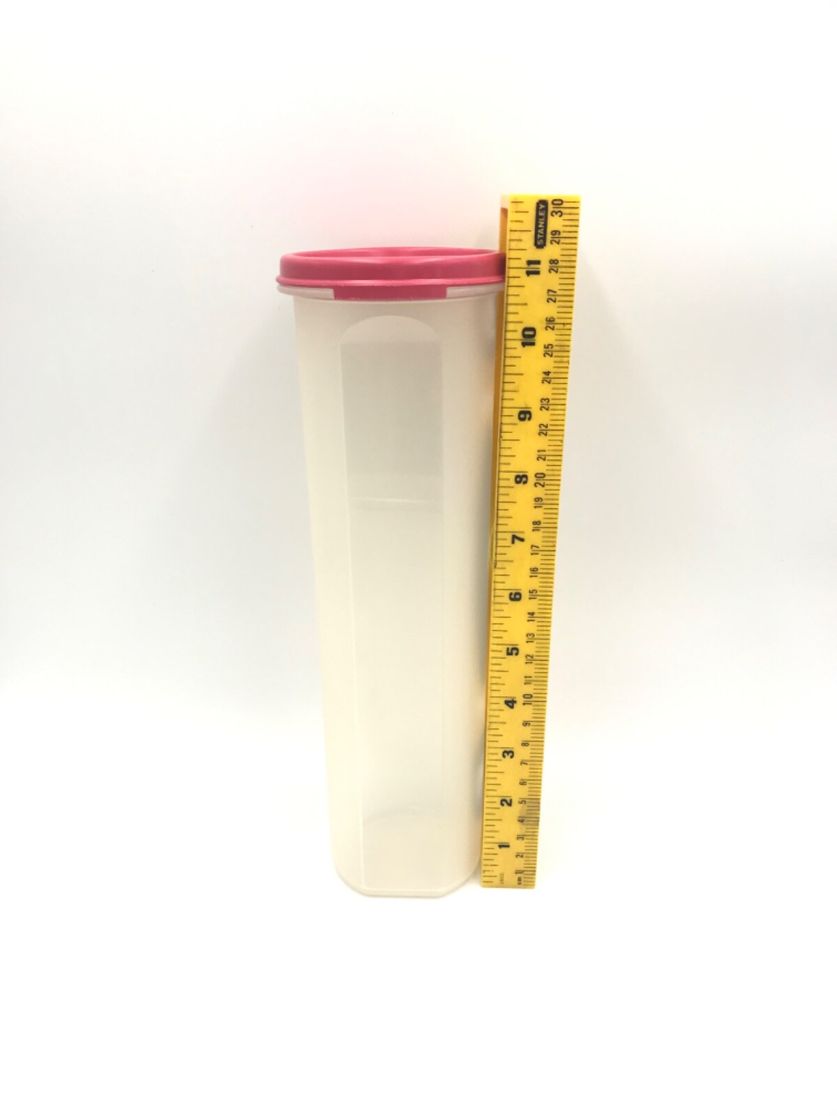 Vintage Tupperware 1661-8 #5 Spaghetti Keeper Pink Lid 4 3/4 Cups 11″ Made USA.