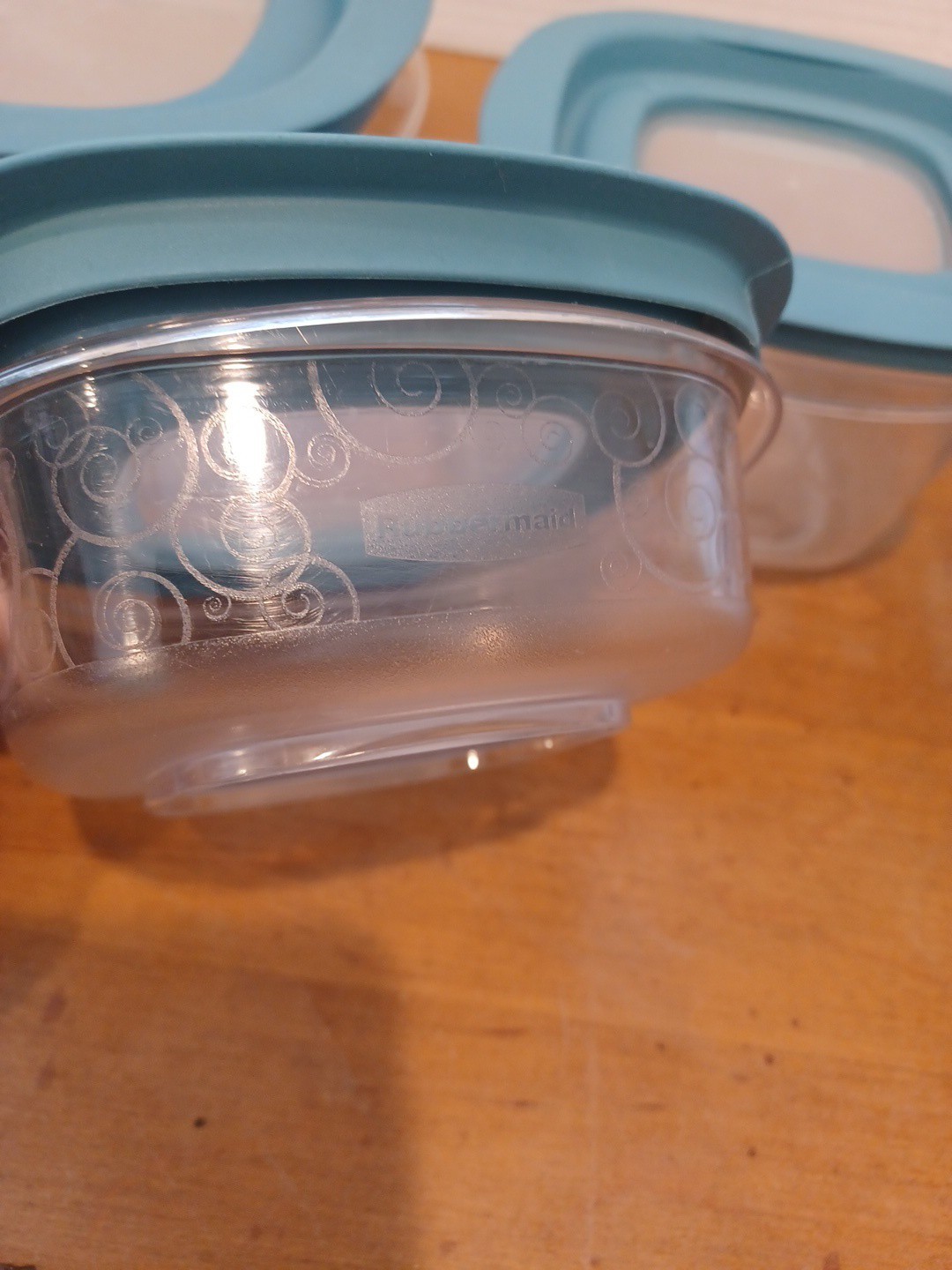 4 Rubbermaid Premier Swirl Food Storage Containers Lids 5c, 2c, 1.25c Teal Blue