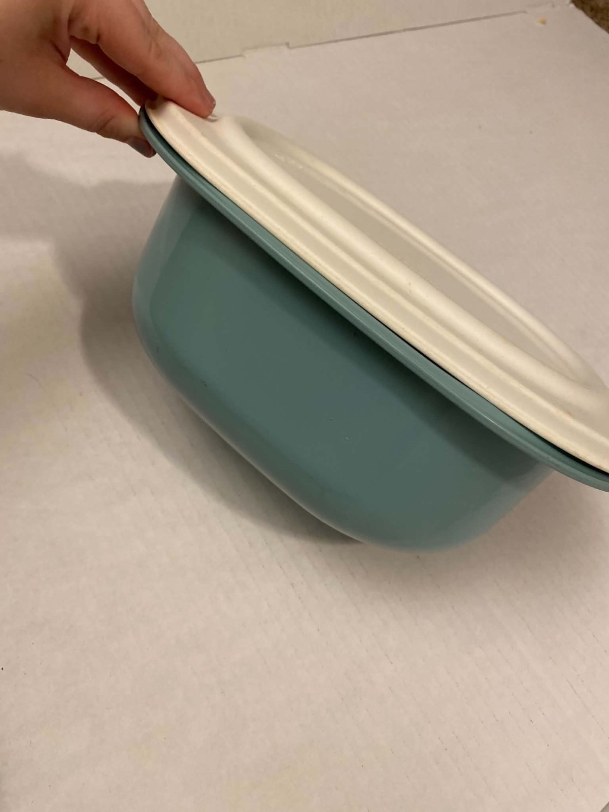 Tupperware Ultra Plus Oval 3Lt Food Storage Blue/White Snap Lid Microwave Safe