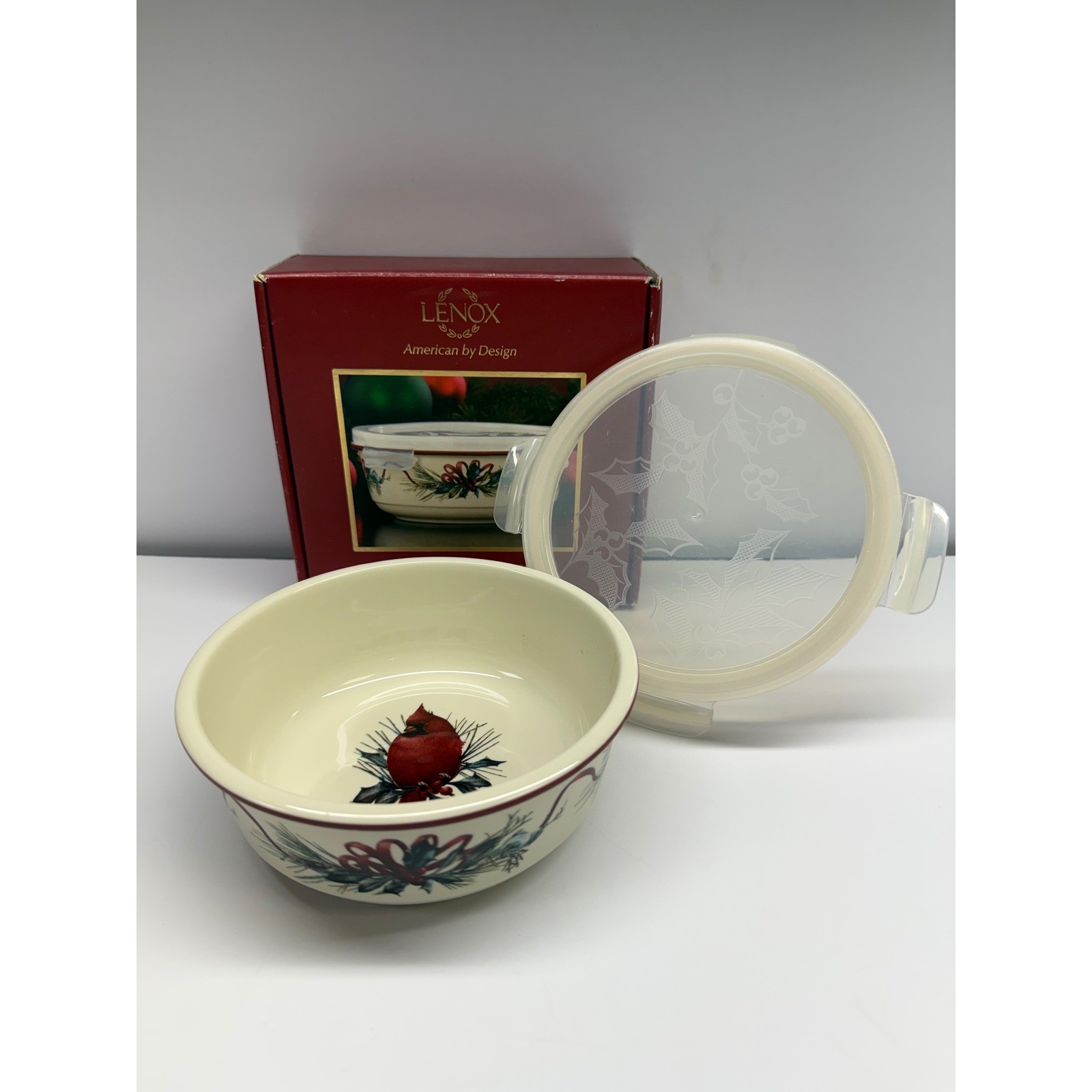 Lenox Winter Greetings Serve and Store Cardinal Bowl with Locking Lid 6 inch