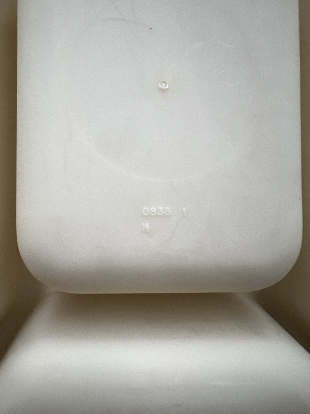 VTG Rubbermaid Servin Saver Almond #0833 Divided Tray & Lid